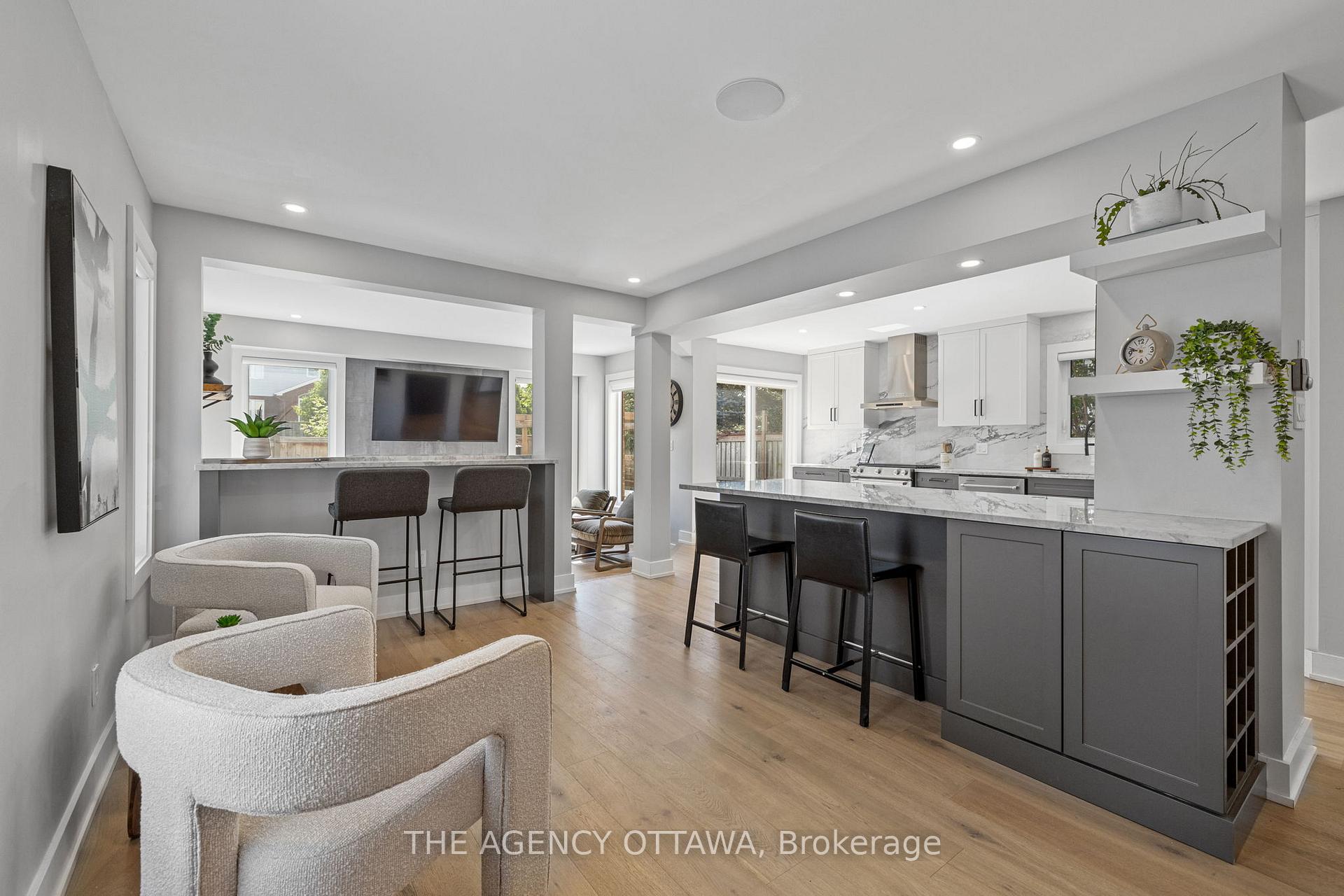 Photo 10 of 32 Whitestone Drive, Ottawa, Central Park — HOMEH