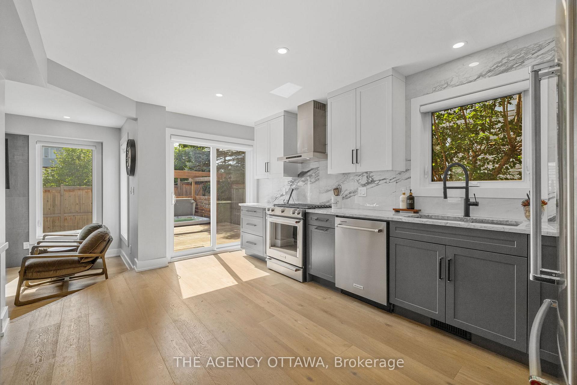 Photo 20 of 32 Whitestone Drive, Ottawa, Central Park — HOMEH