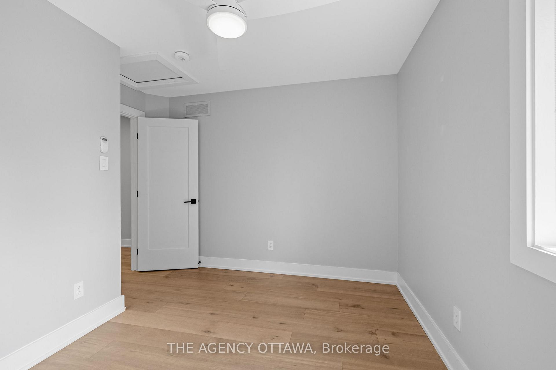 Photo 31 of 32 Whitestone Drive, Ottawa, Central Park — HOMEH