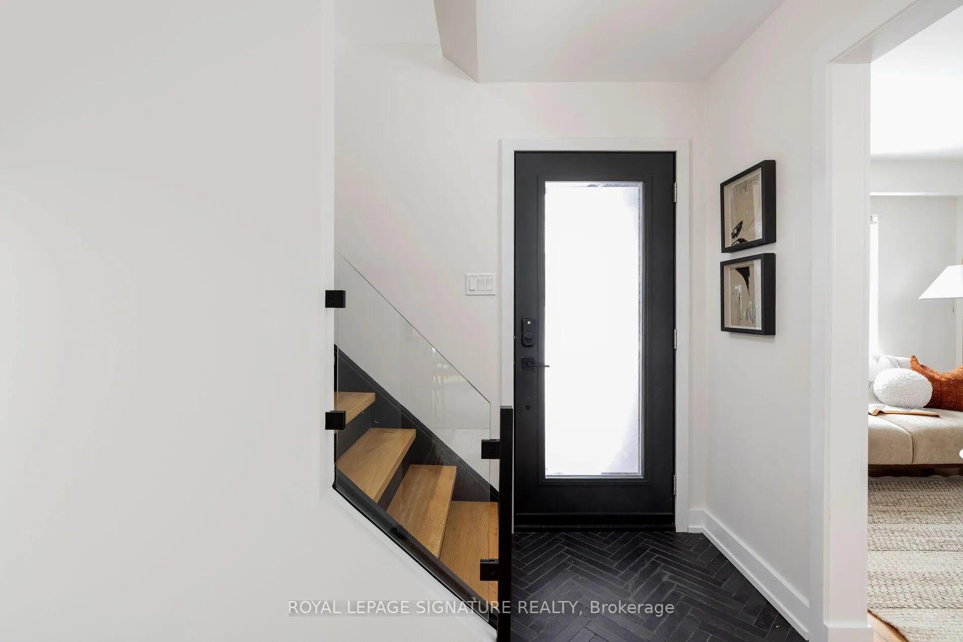 Photo 2 of 567 Downland Drive, Pickering, West Shore — HOMEH