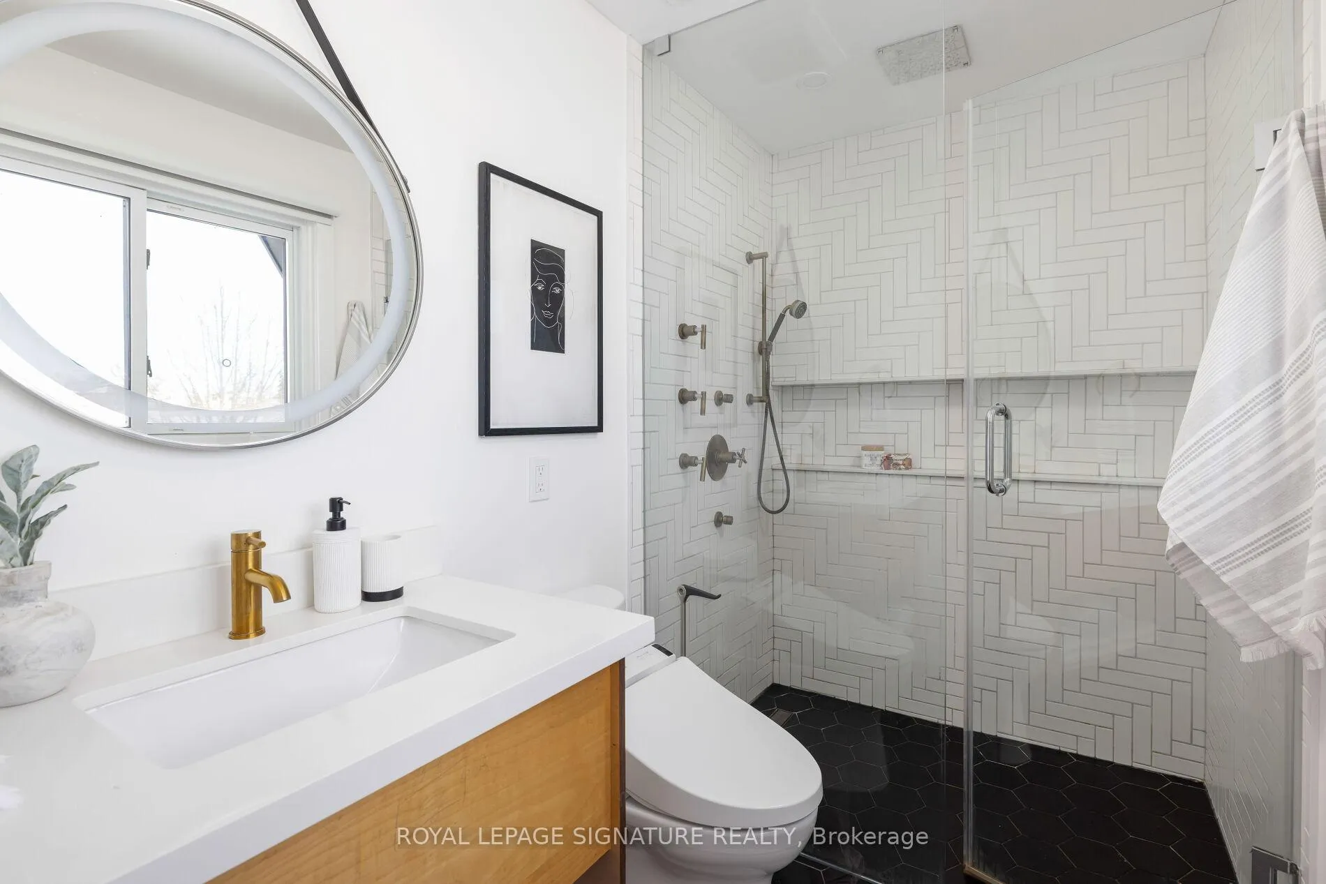 Photo 25 of 567 Downland Drive, Pickering, West Shore — HOMEH