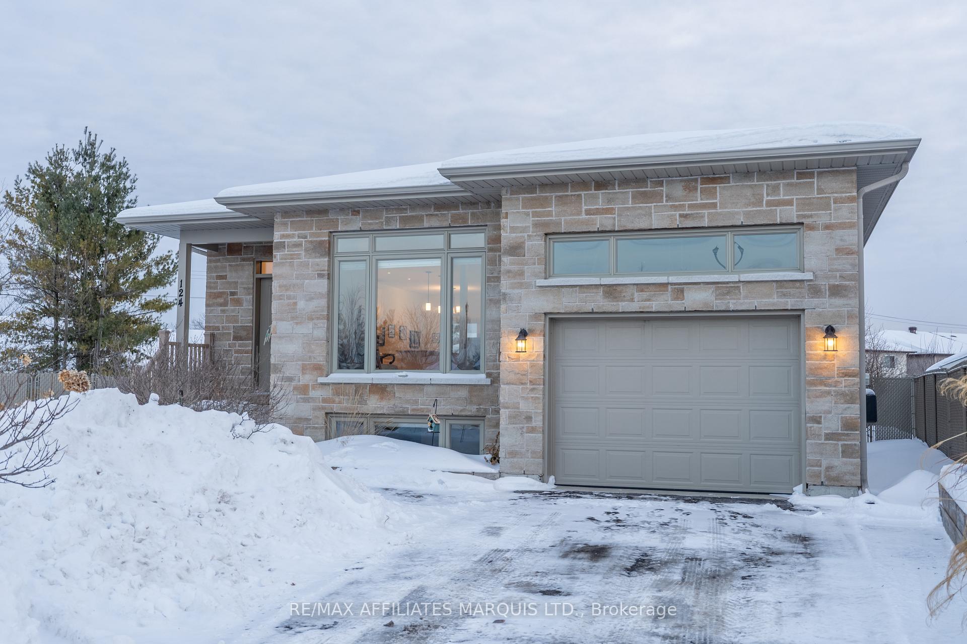 Photo 1 of 124 Emily Jade Crescent, Cornwall — HOMEH