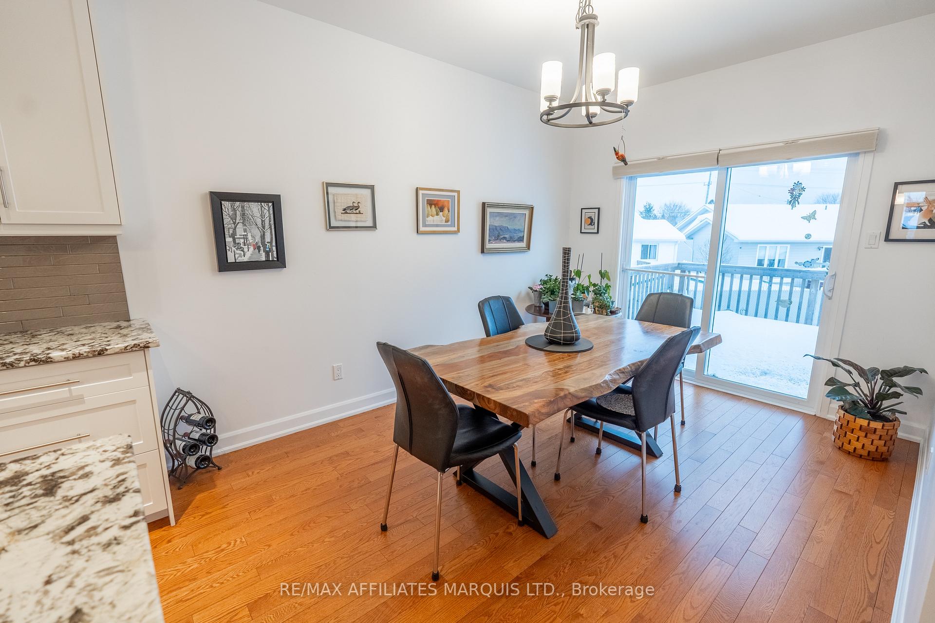 Photo 4 of 124 Emily Jade Crescent, Cornwall — HOMEH