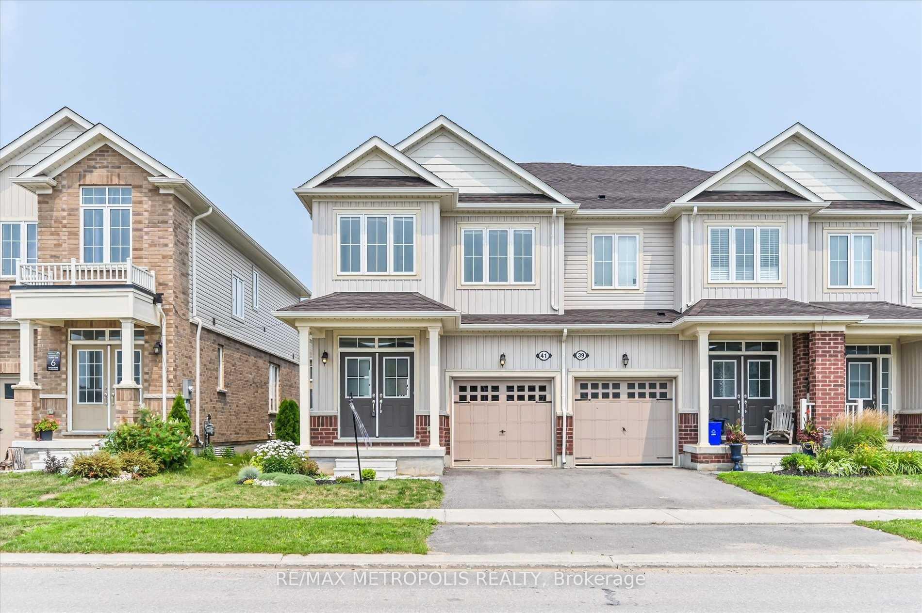 Photo 1 of 41 Hartley Avenue, Brant, Paris — HOMEH
