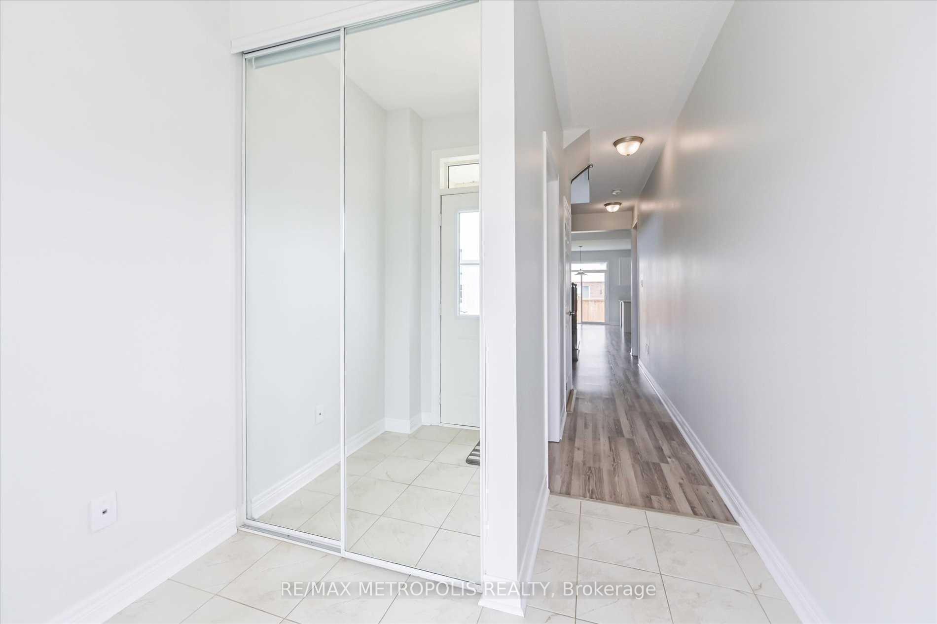 Photo 3 of 41 Hartley Avenue, Brant, Paris — HOMEH