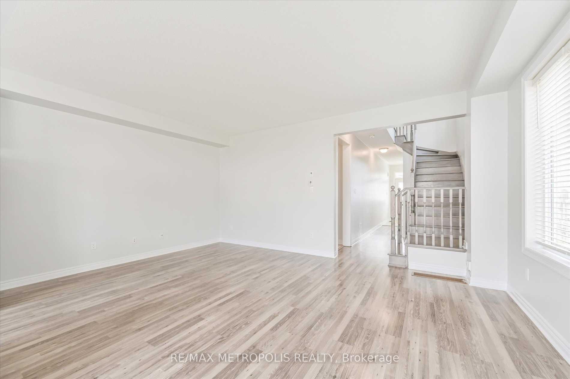 Photo 5 of 41 Hartley Avenue, Brant, Paris — HOMEH