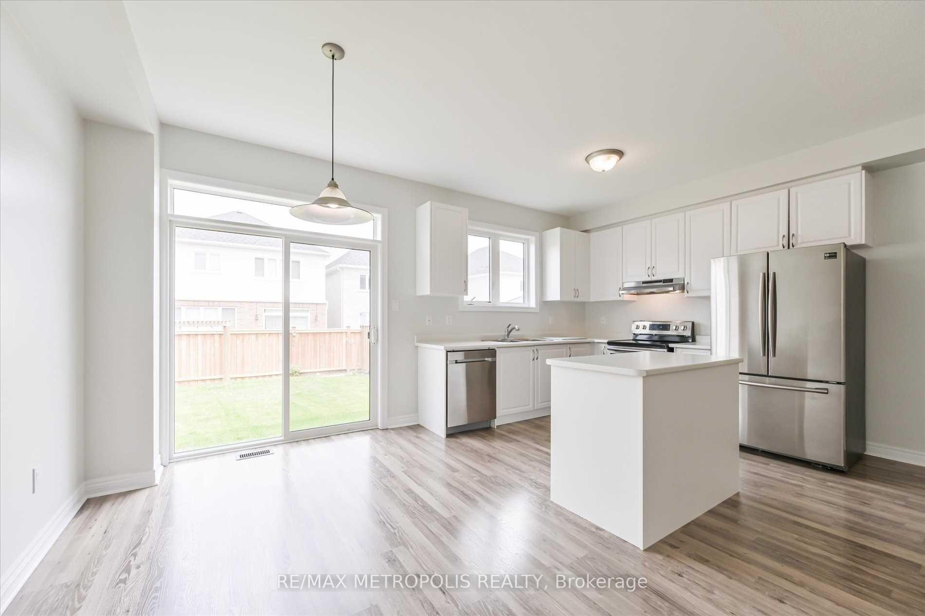 Photo 8 of 41 Hartley Avenue, Brant, Paris — HOMEH