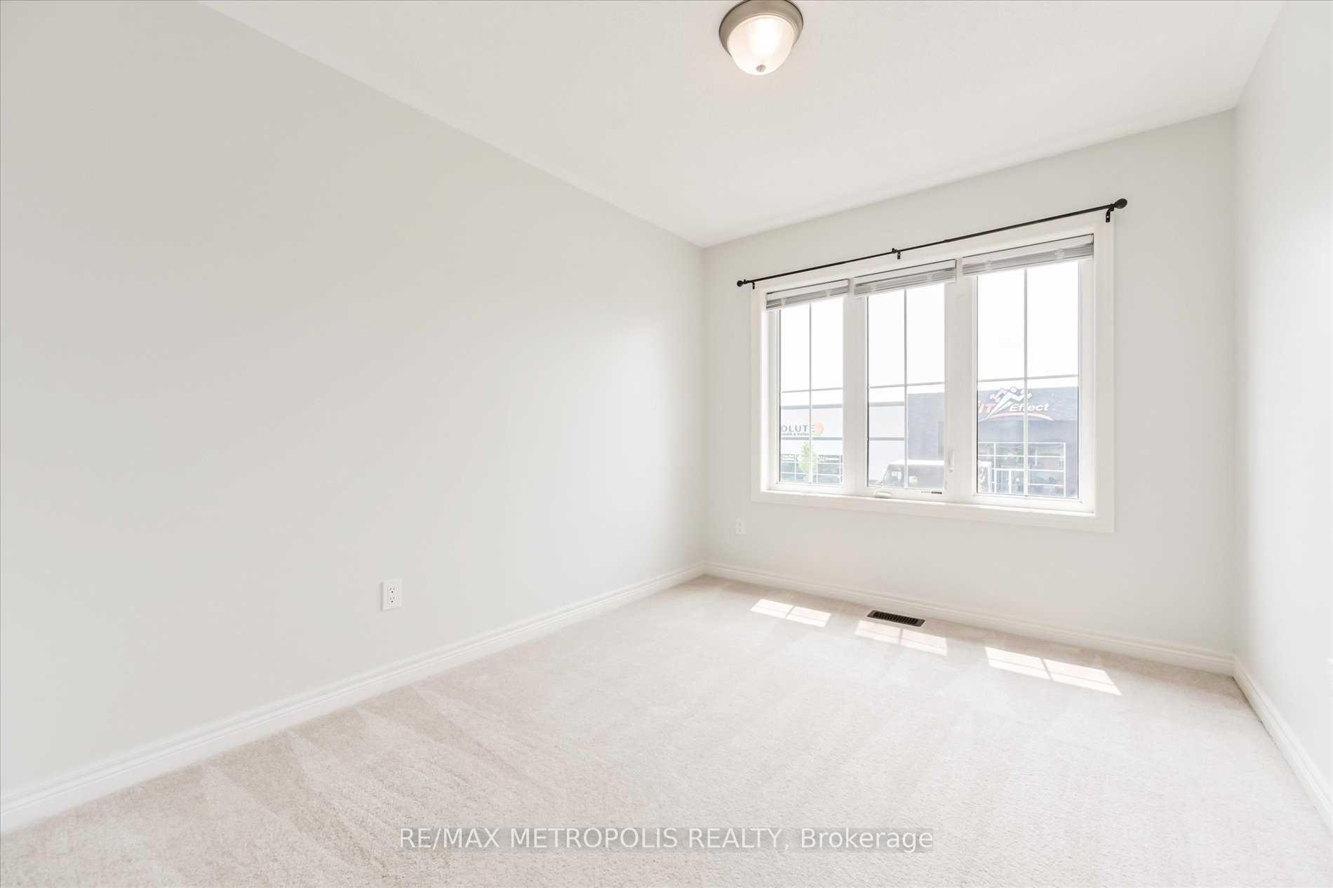 Photo 19 of 41 Hartley Avenue, Brant, Paris — HOMEH