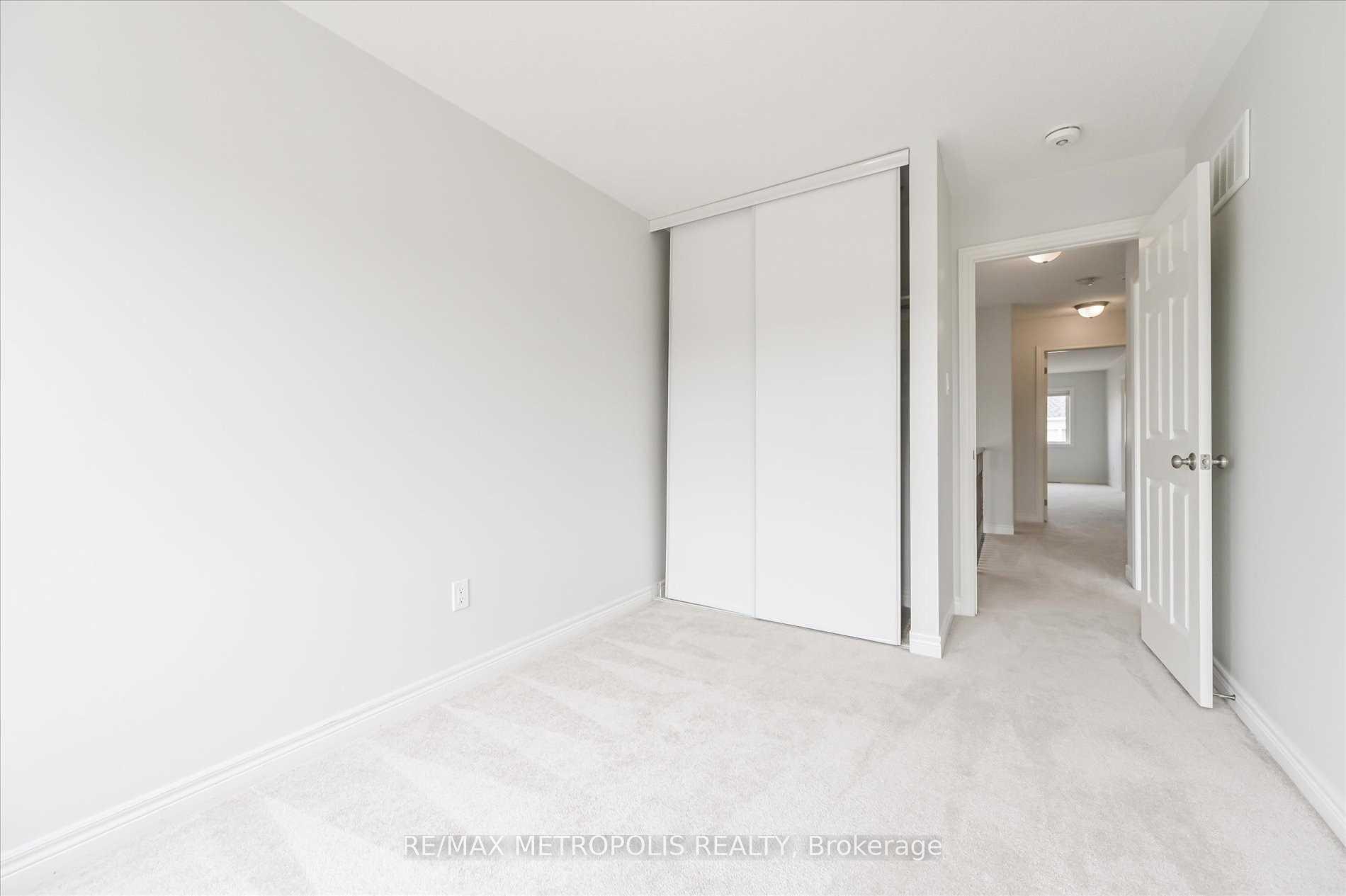 Photo 22 of 41 Hartley Avenue, Brant, Paris — HOMEH