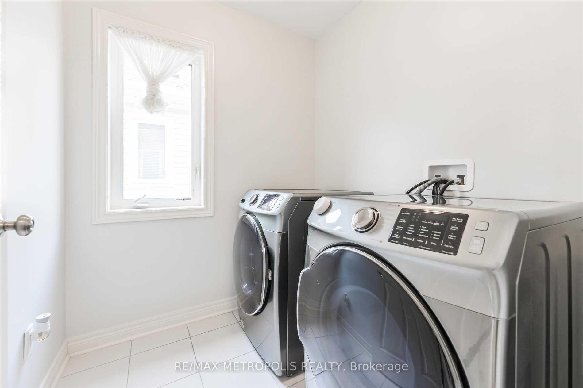Photo 24 of 41 Hartley Avenue, Brant, Paris — HOMEH