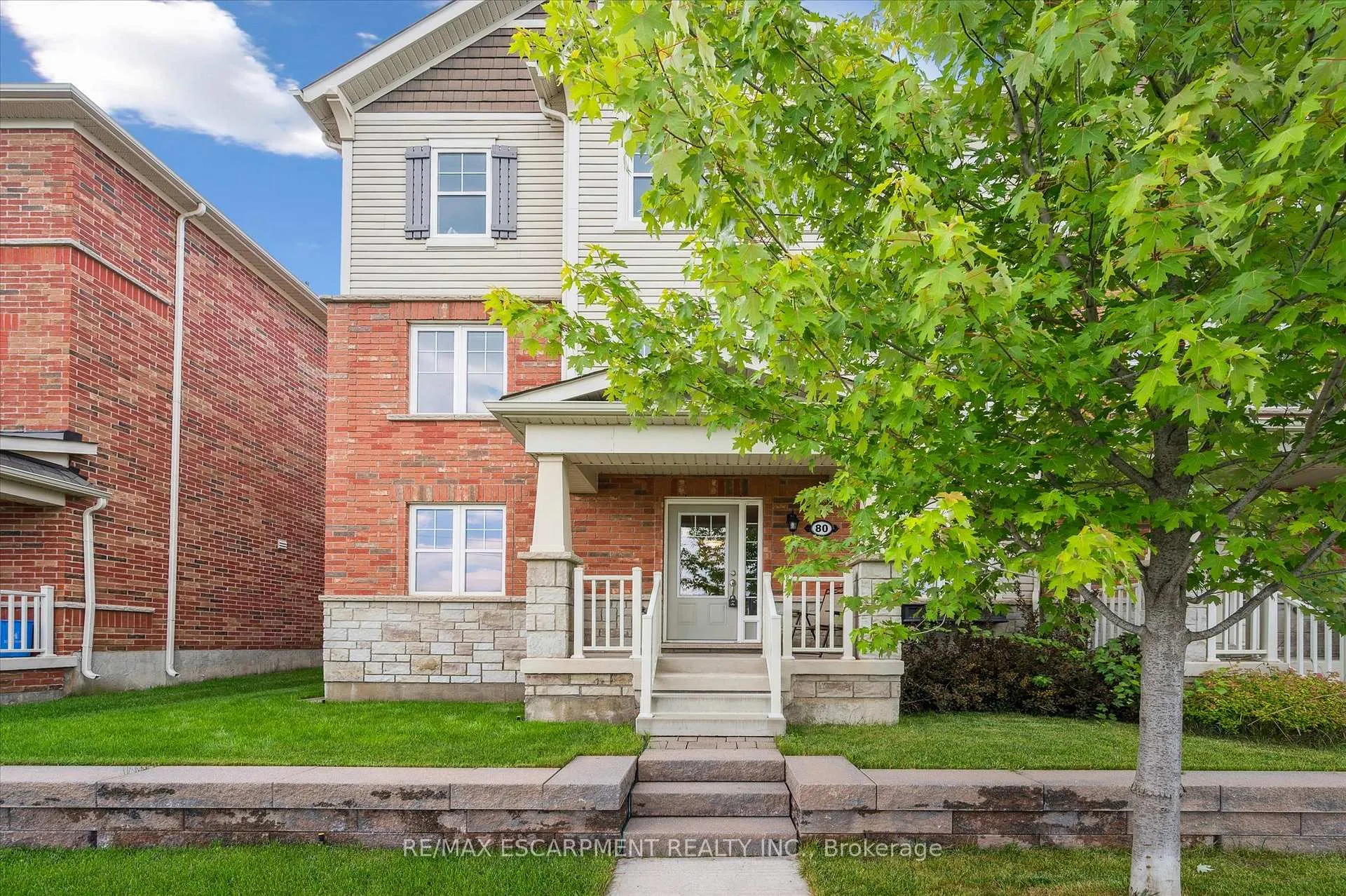 Photo 2 of Unit 80, 22 Spring Creek Drive, Hamilton, Waterdown — HOMEH
