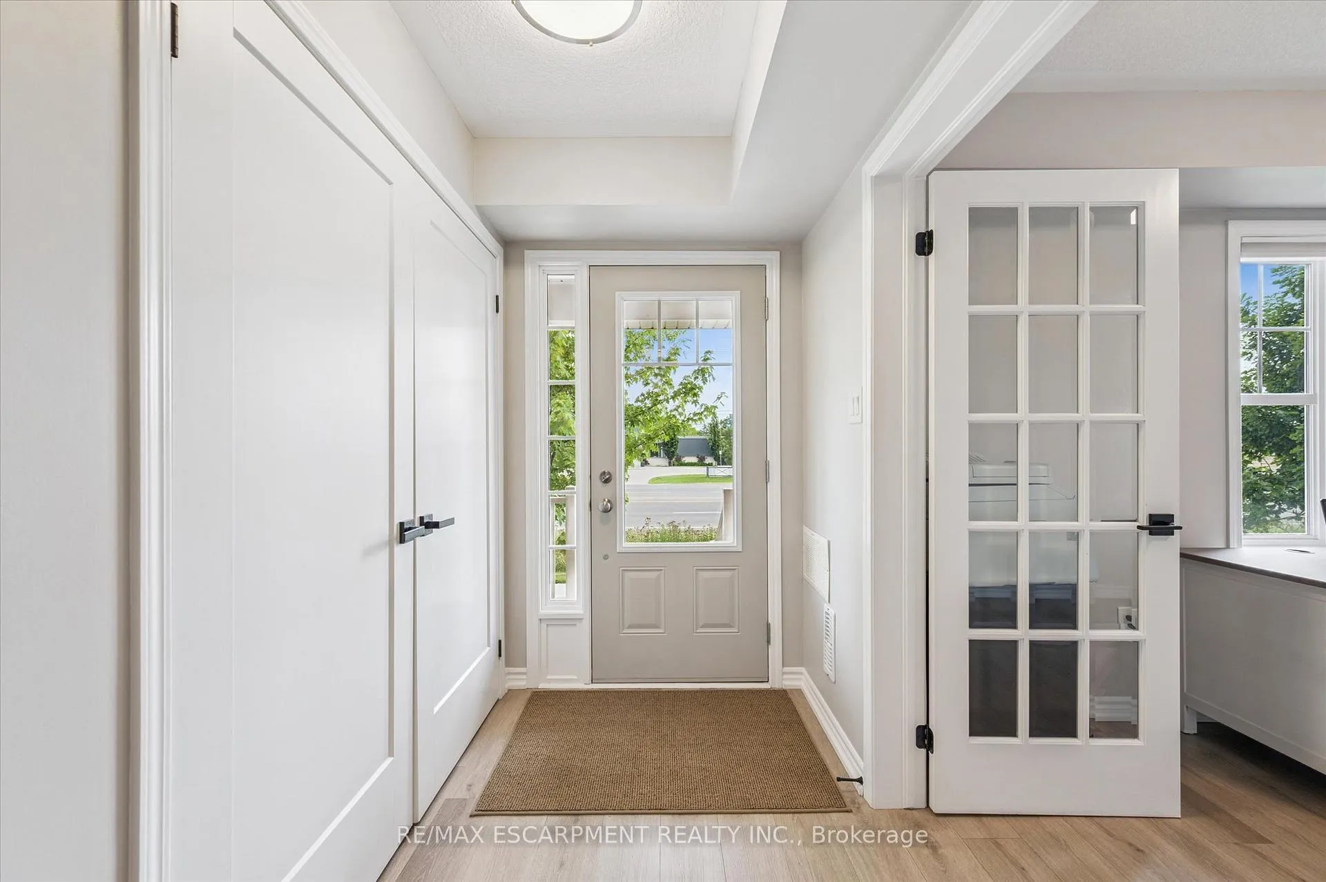 Photo 5 of Unit 80, 22 Spring Creek Drive, Hamilton, Waterdown — HOMEH