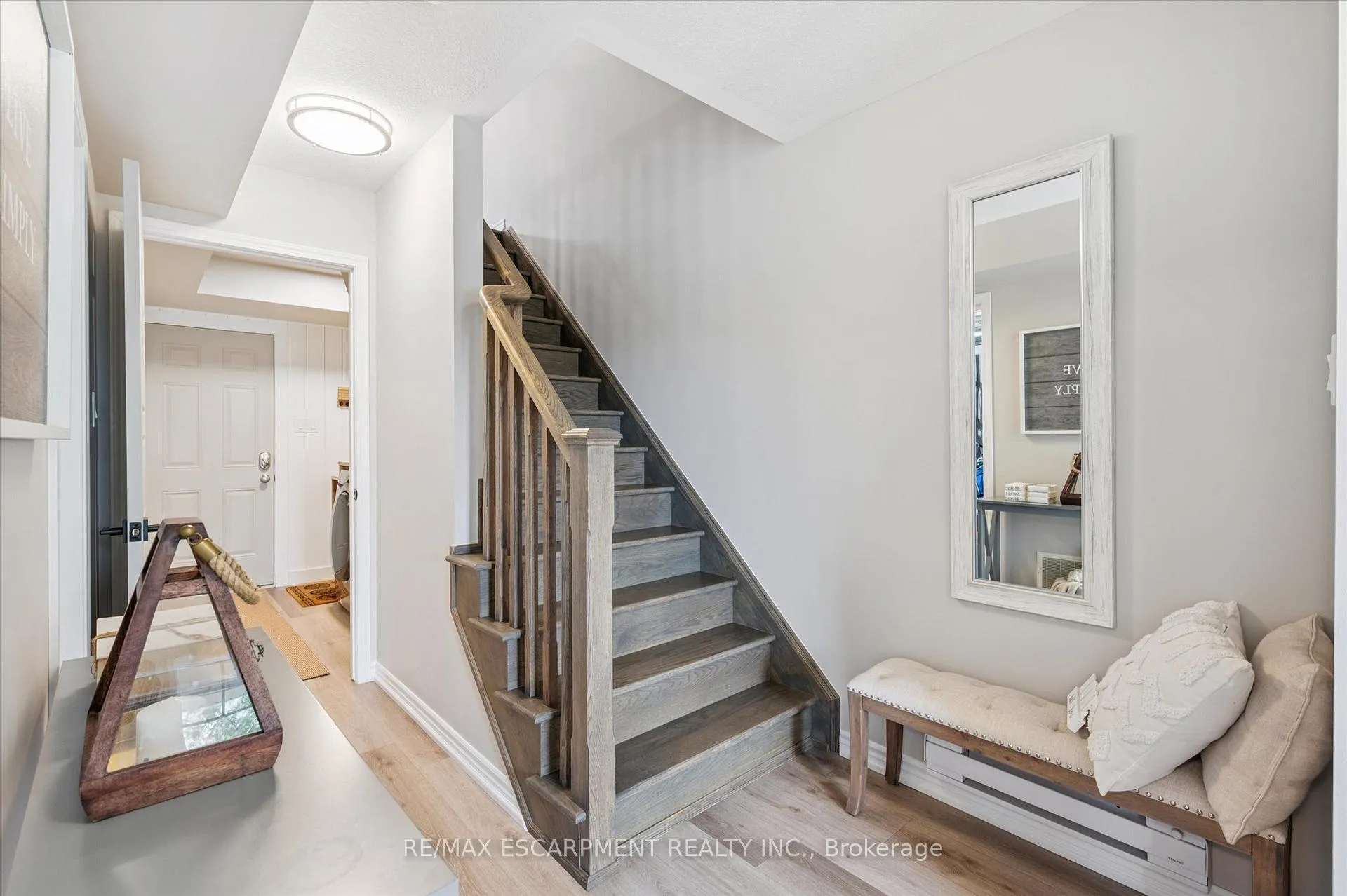Photo 8 of Unit 80, 22 Spring Creek Drive, Hamilton, Waterdown — HOMEH