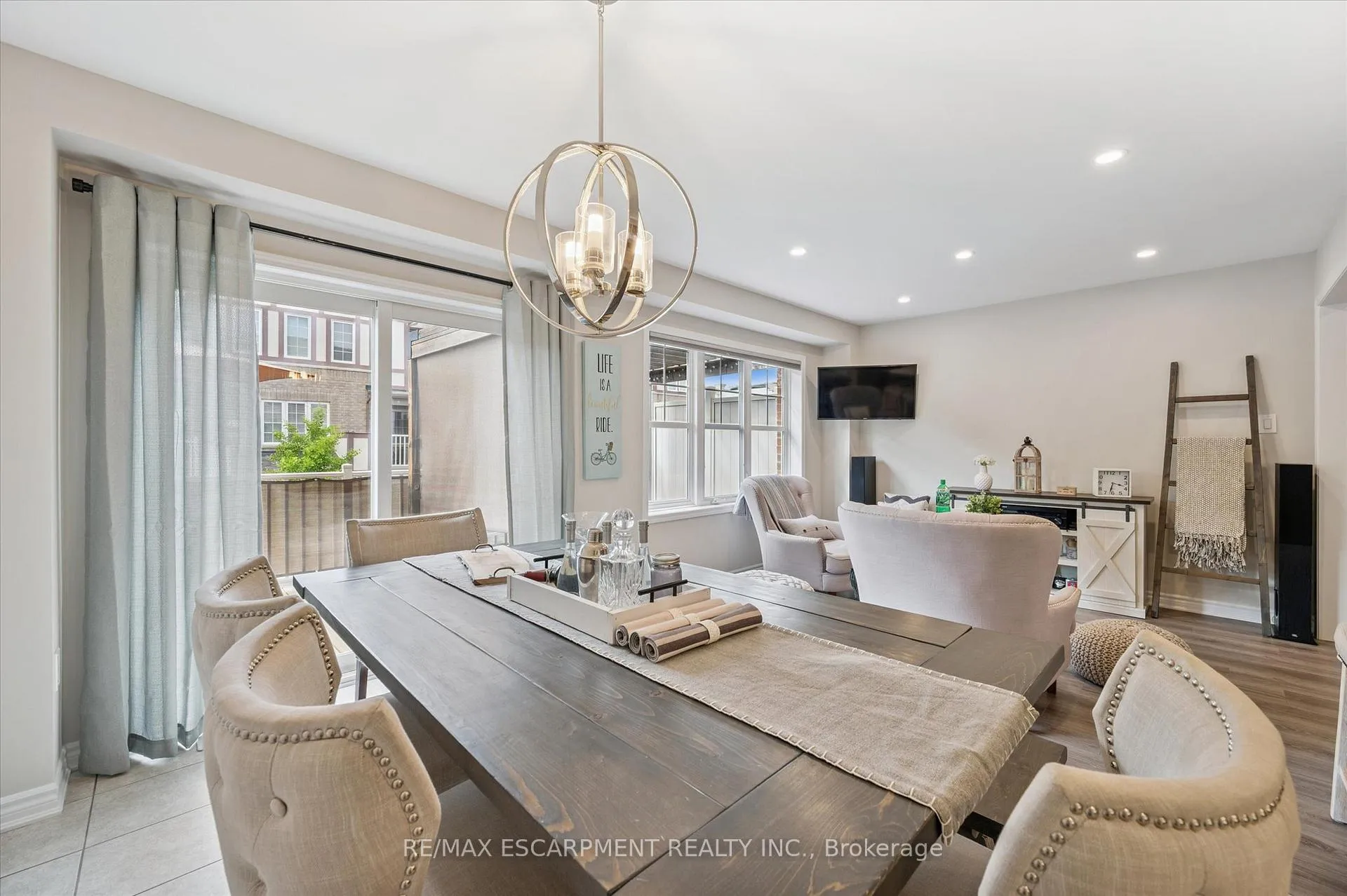 Photo 12 of Unit 80, 22 Spring Creek Drive, Hamilton, Waterdown — HOMEH