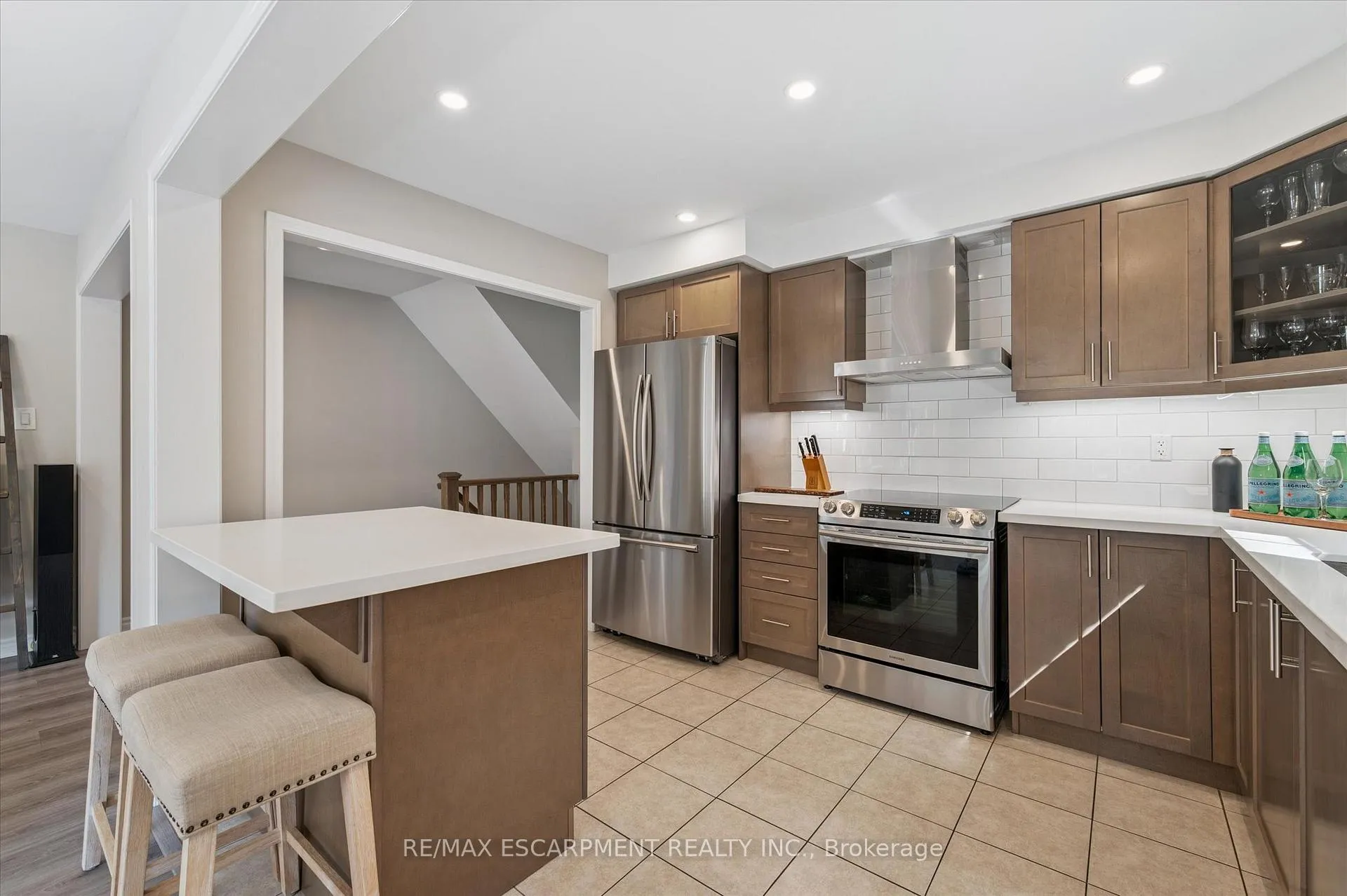 Photo 13 of Unit 80, 22 Spring Creek Drive, Hamilton, Waterdown — HOMEH