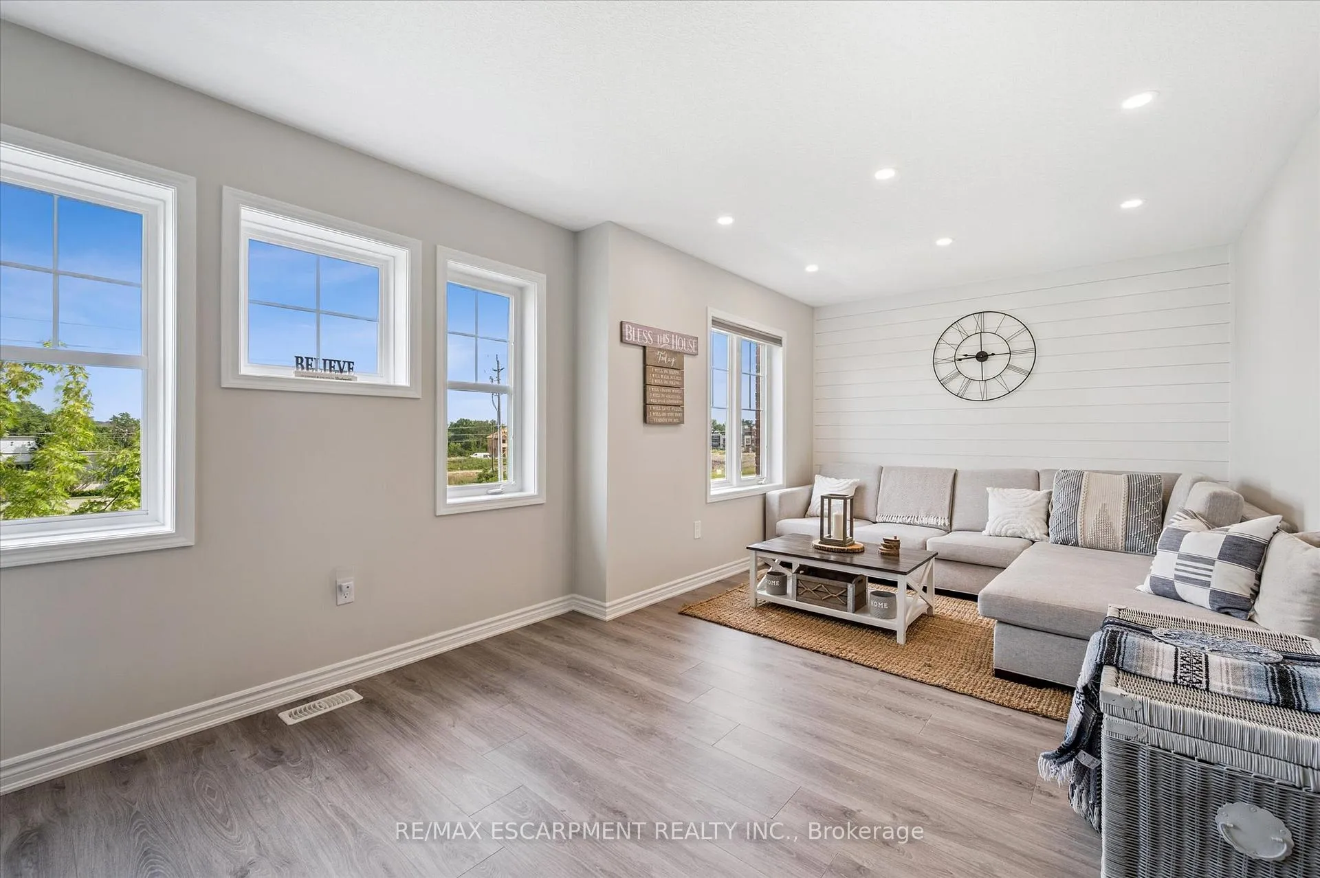 Photo 23 of Unit 80, 22 Spring Creek Drive, Hamilton, Waterdown — HOMEH