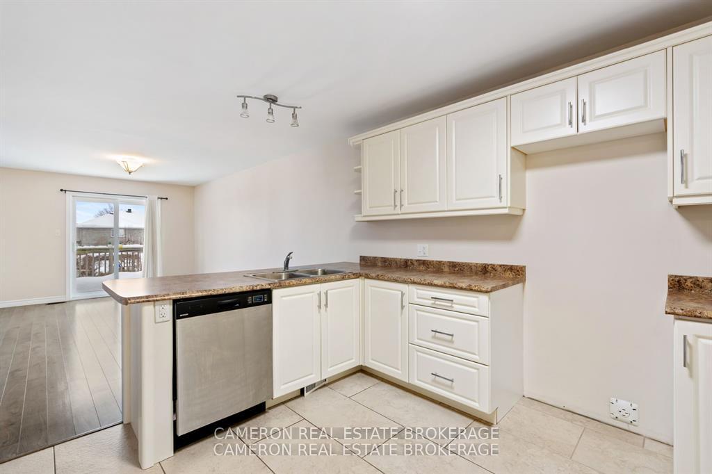 Photo 7 of 288 Glen Nora Drive, Cornwall — HOMEH