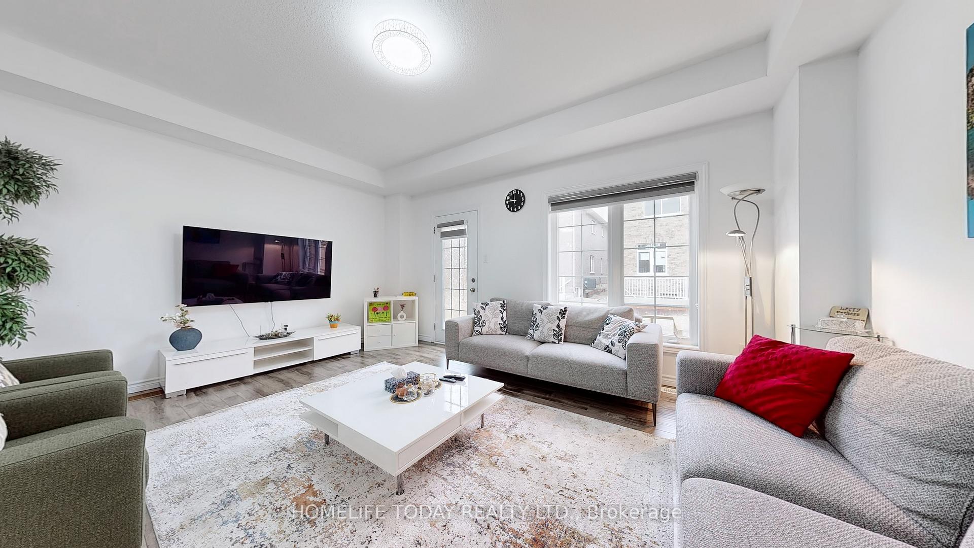 Photo 4 of 13 Elsegood Drive, Guelph, Kortright Hills — HOMEH