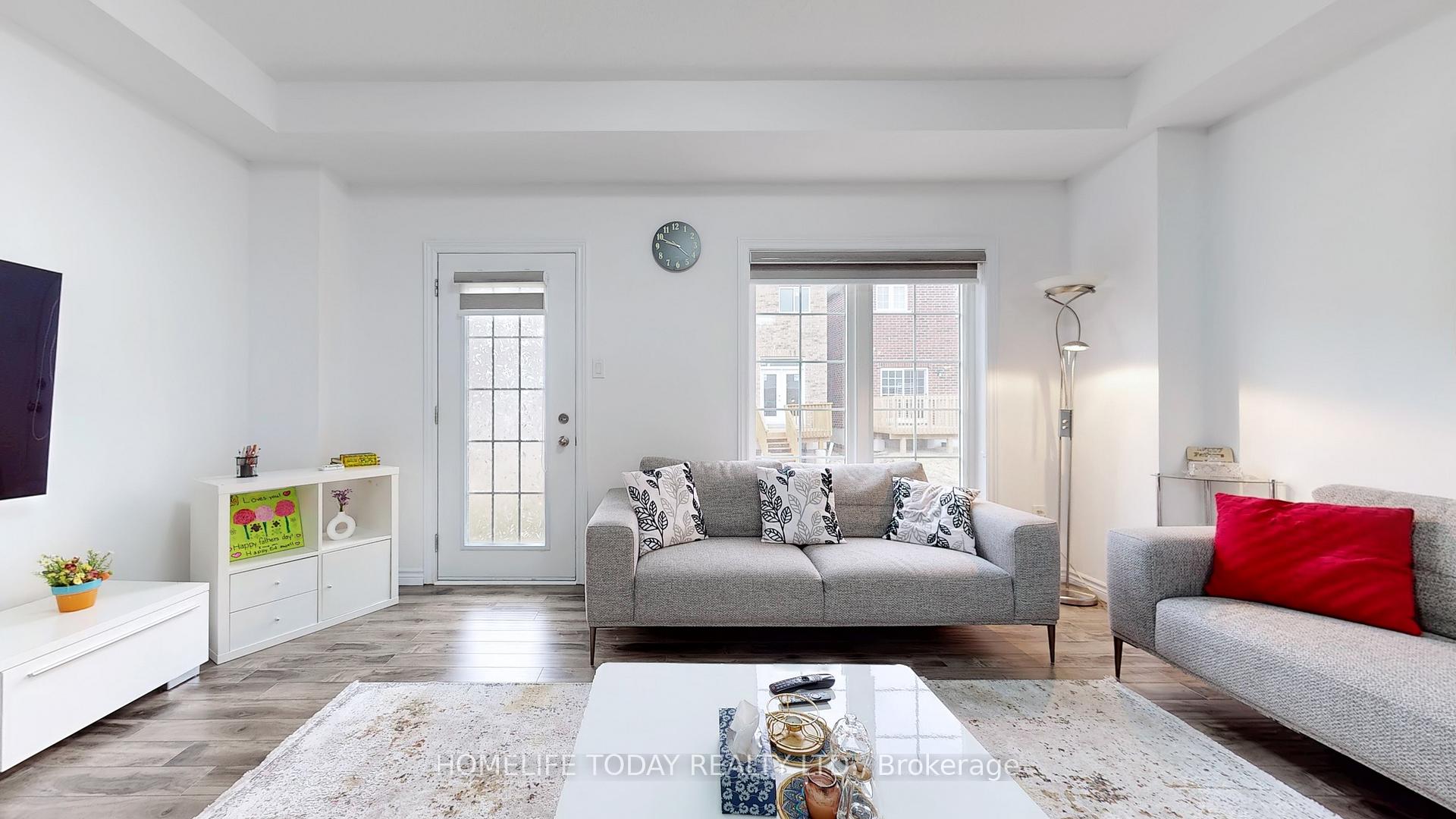 Photo 5 of 13 Elsegood Drive, Guelph, Kortright Hills — HOMEH