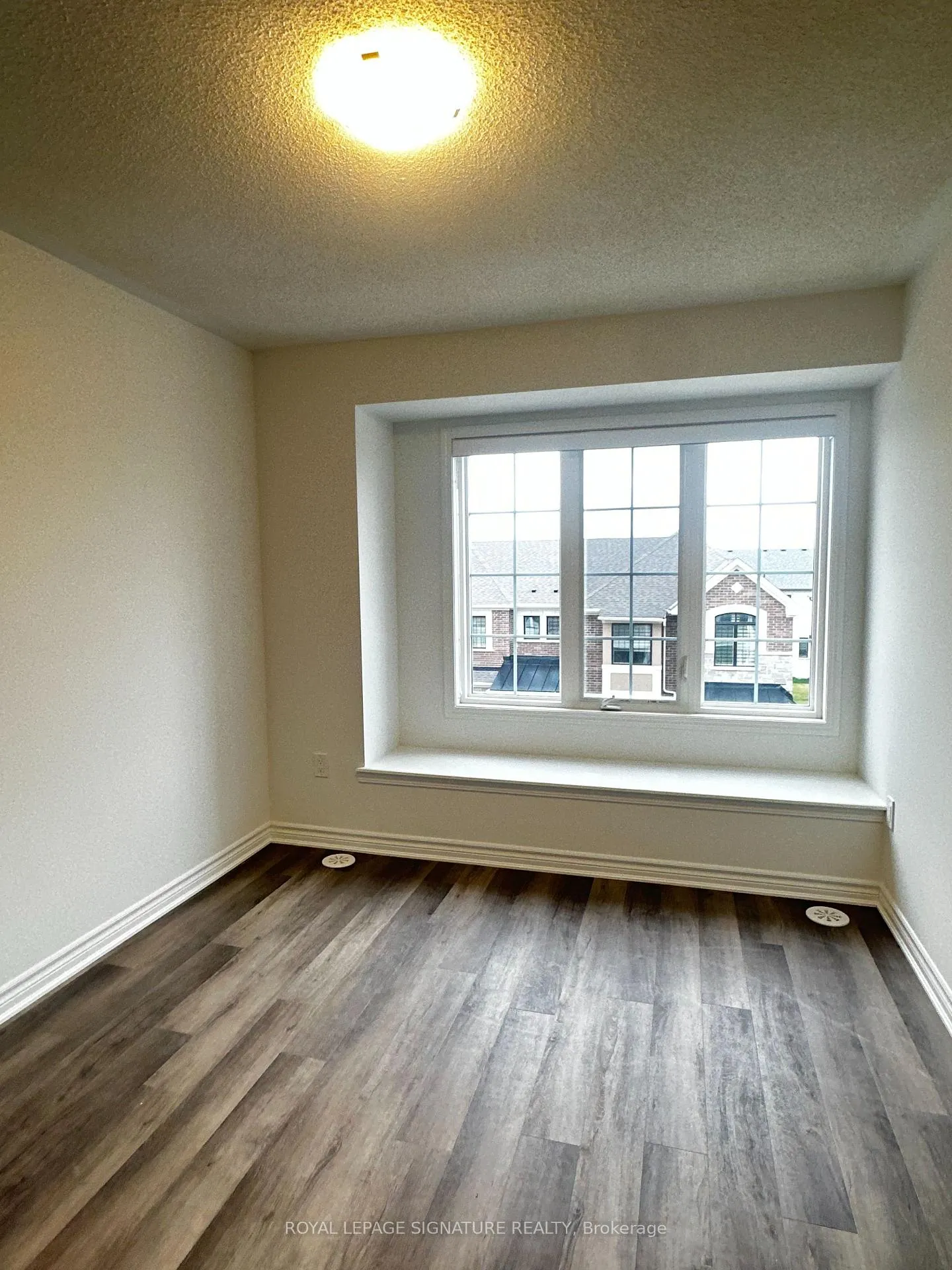 Photo 5 of Unit 12, 1259 Lily Crescent, Milton, Walker — HOMEH