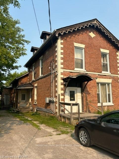 Front of 25 Mill Street