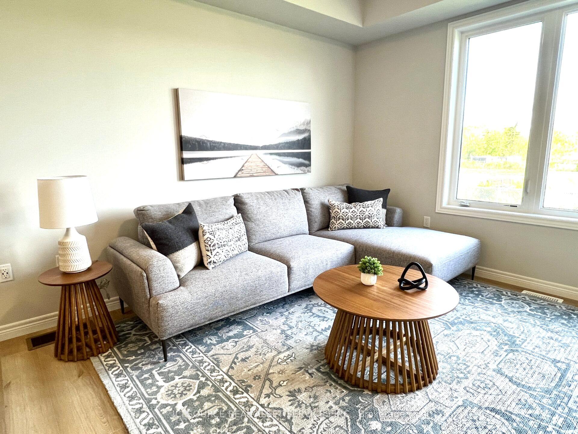 Photo 8 of 51 Lloyd Davies Way, Hamilton, Rural Glanbrook — HOMEH