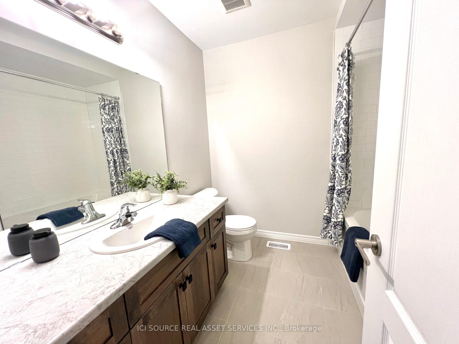 Photo 23 of 51 Lloyd Davies Way, Hamilton, Rural Glanbrook — HOMEH