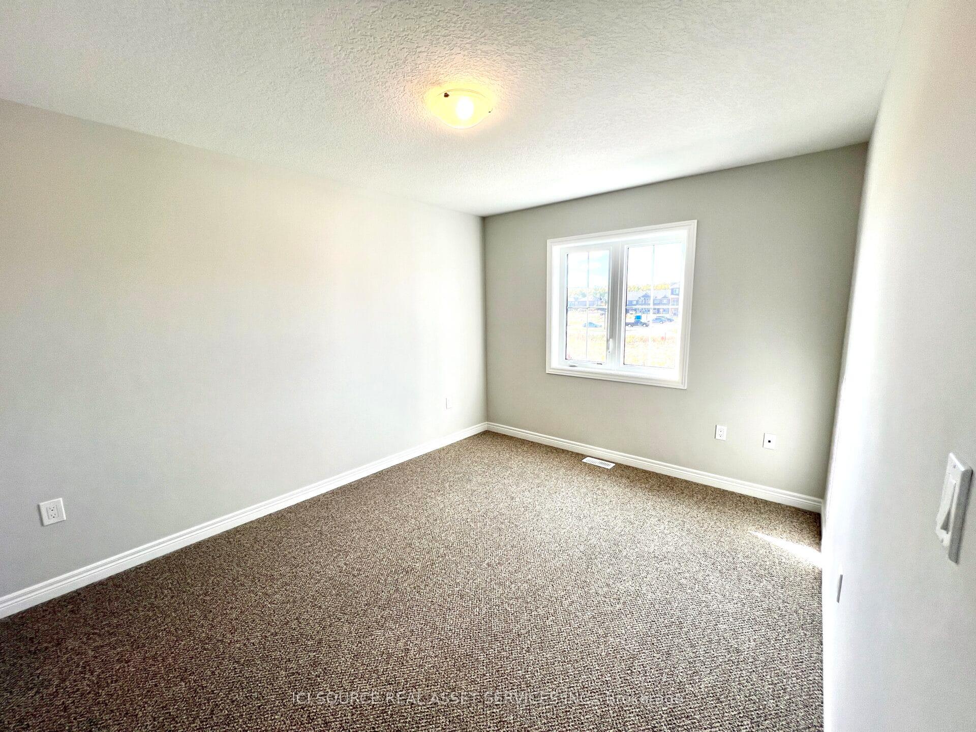 Photo 25 of 51 Lloyd Davies Way, Hamilton, Rural Glanbrook — HOMEH