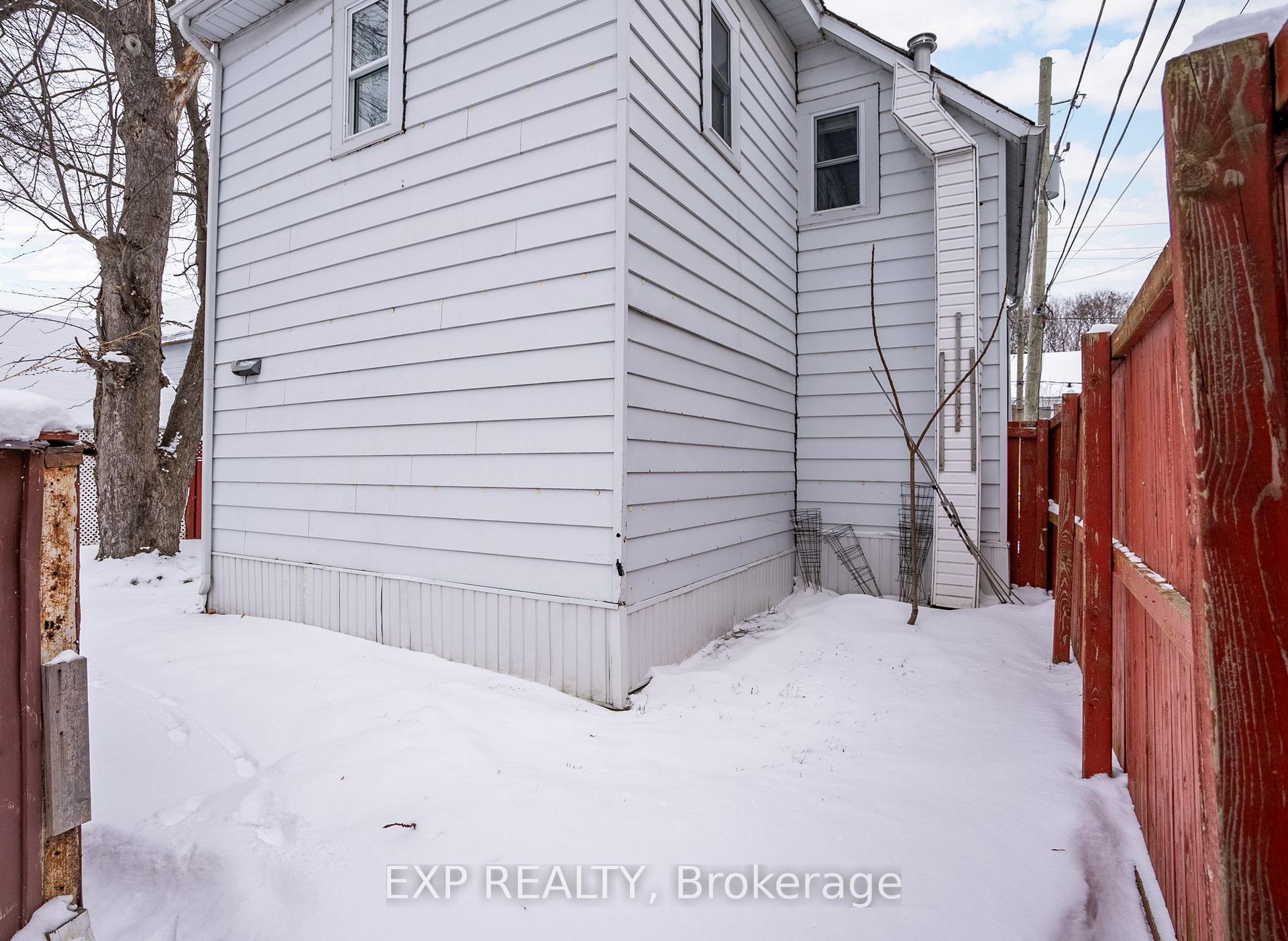 Photo 34 of 448 York Street, Cornwall — HOMEH