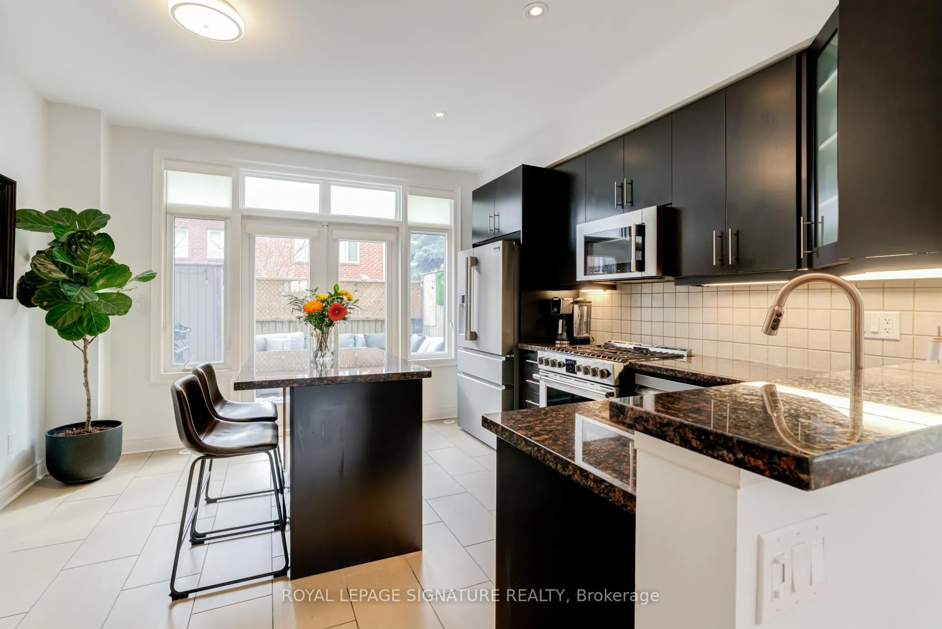 Photo 8 of 55 Ruby Lang Lane, Etobicoke, Mimico — HOMEH