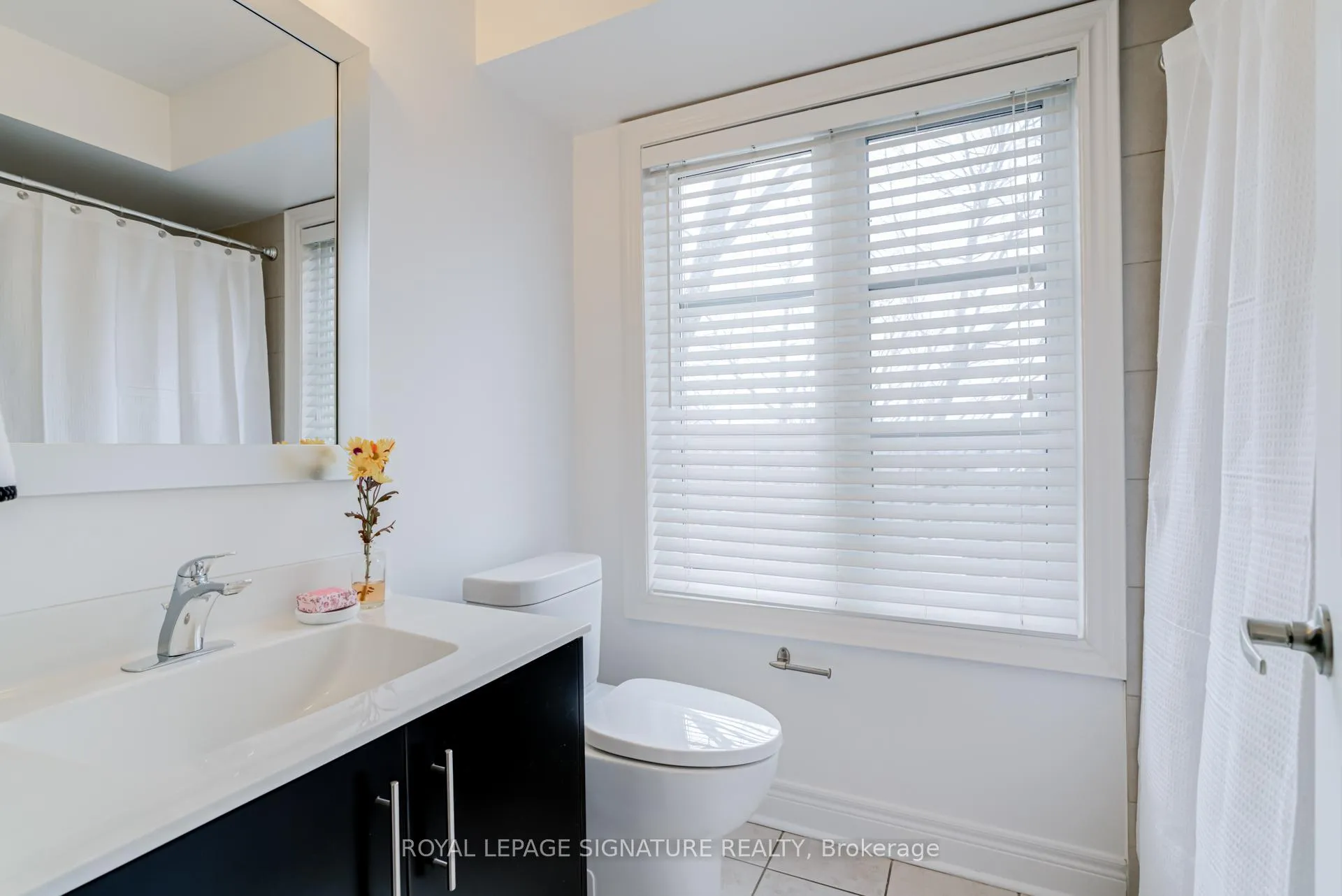 Photo 17 of 55 Ruby Lang Lane, Etobicoke, Mimico — HOMEH