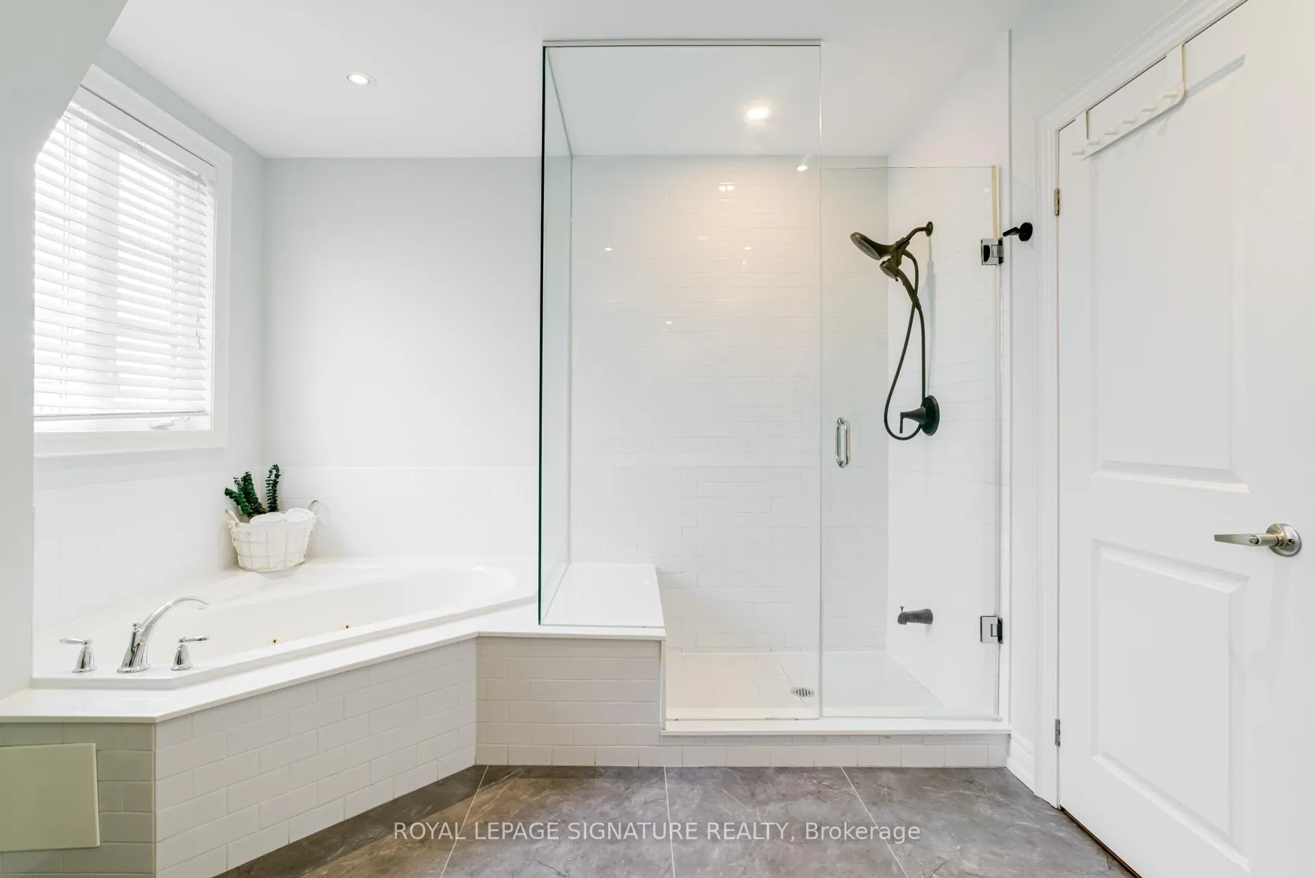 Photo 23 of 55 Ruby Lang Lane, Etobicoke, Mimico — HOMEH