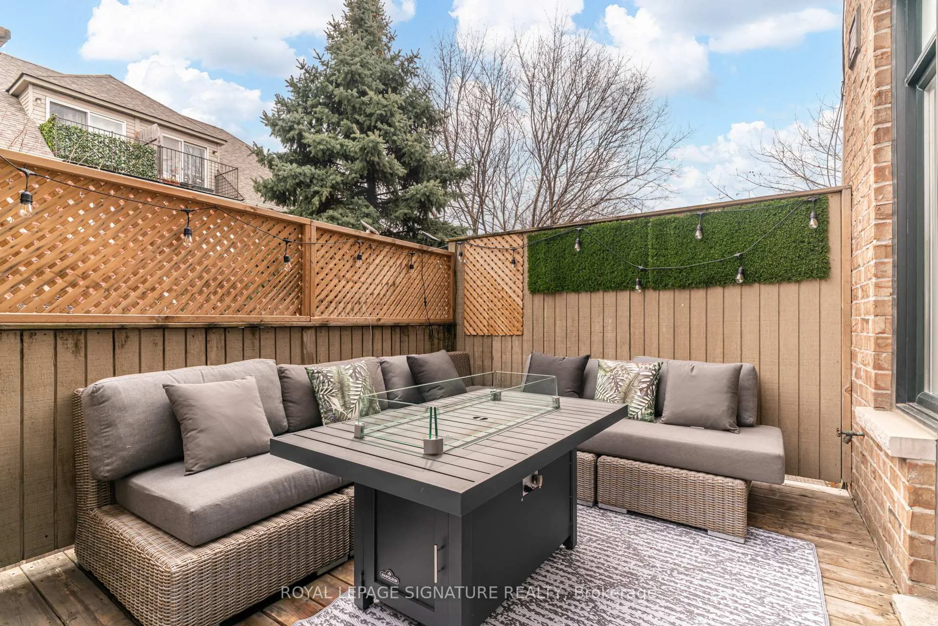 Photo 24 of 55 Ruby Lang Lane, Etobicoke, Mimico — HOMEH
