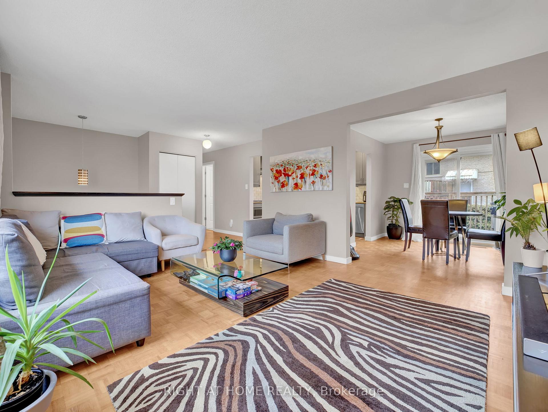 Photo 8 of 2 Chartwell Cres, Guelph, Dovercliffe Park/Old University — HOMEH