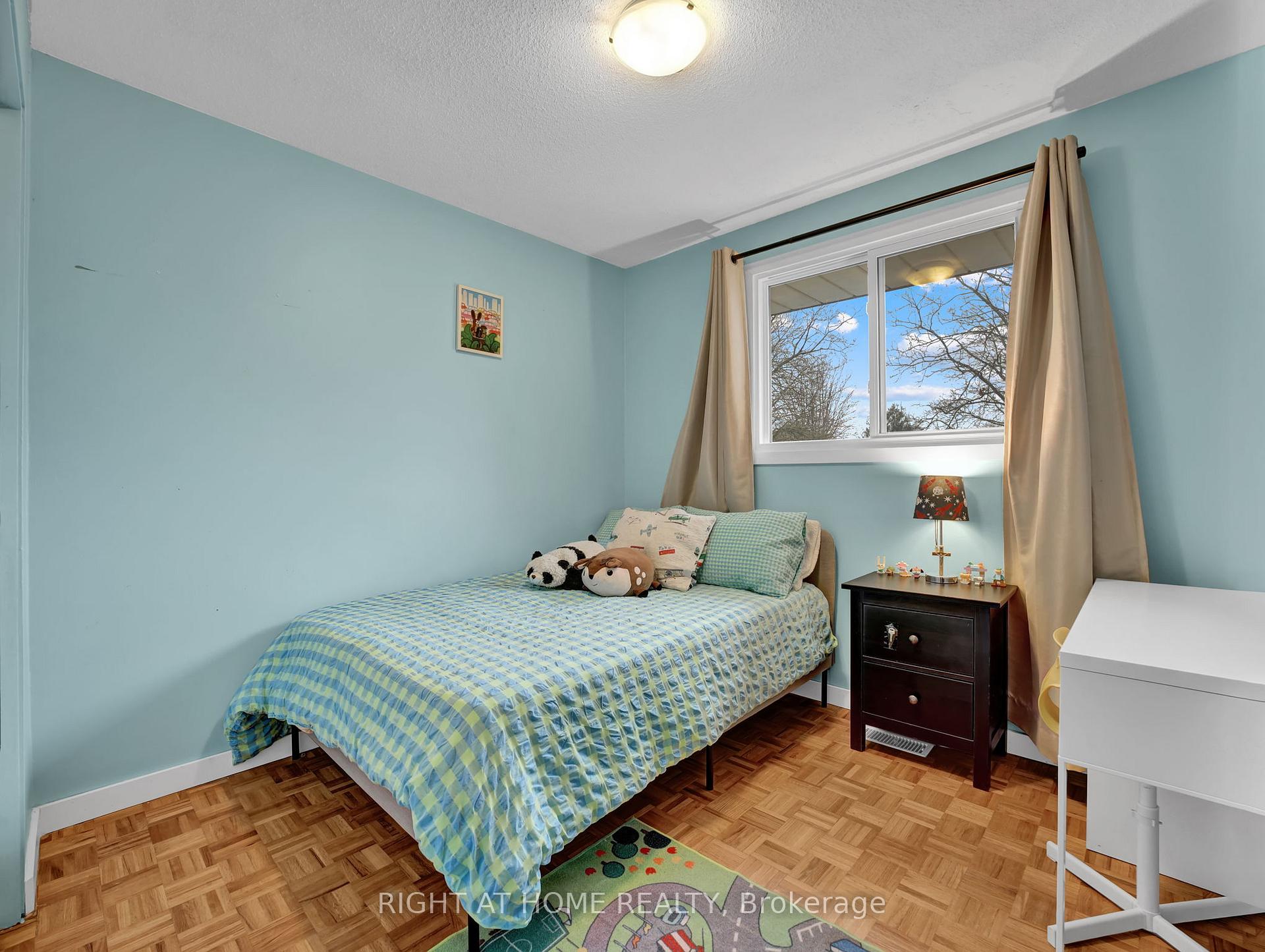 Photo 18 of 2 Chartwell Cres, Guelph, Dovercliffe Park/Old University — HOMEH