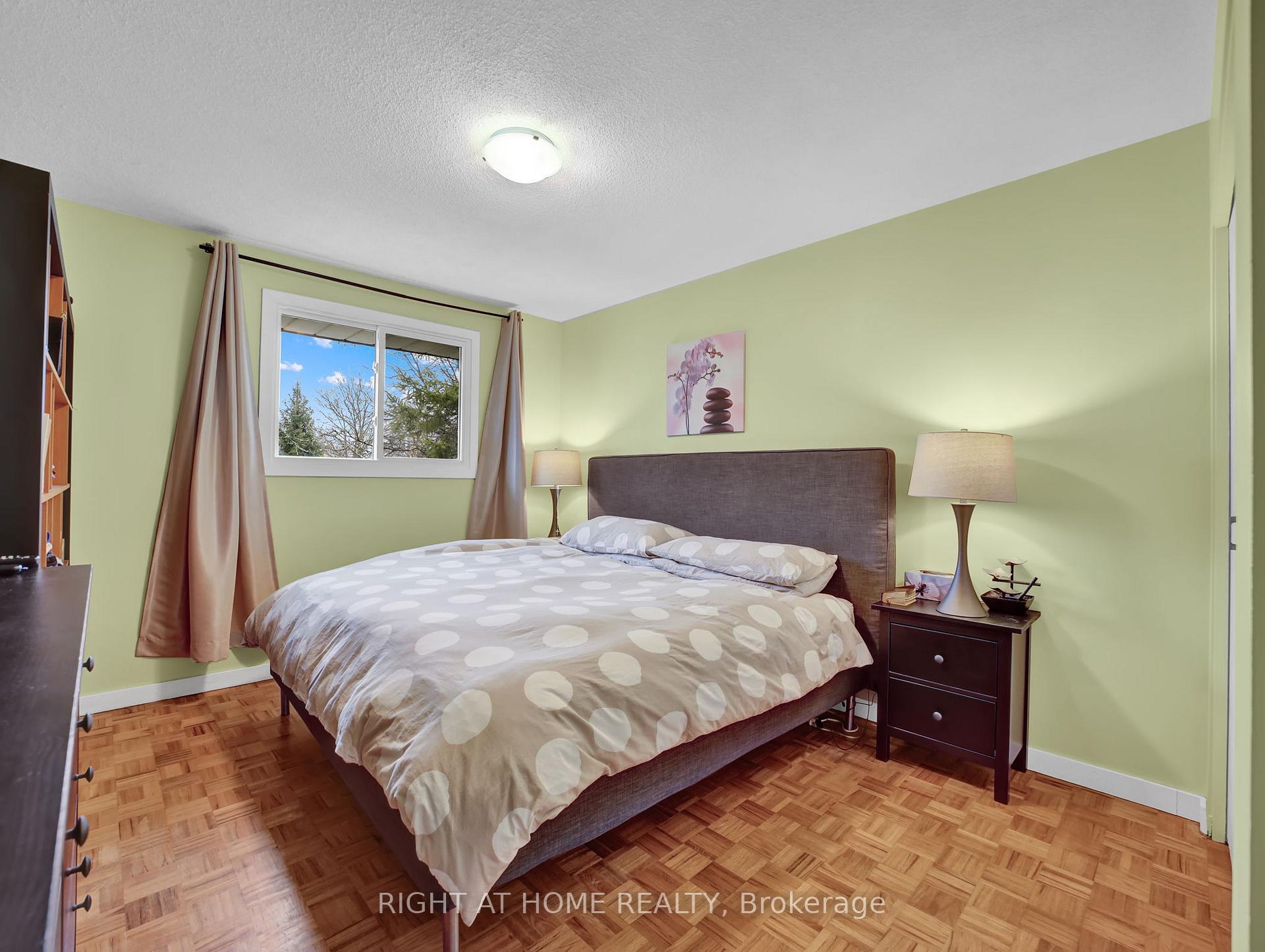 Photo 20 of 2 Chartwell Cres, Guelph, Dovercliffe Park/Old University — HOMEH