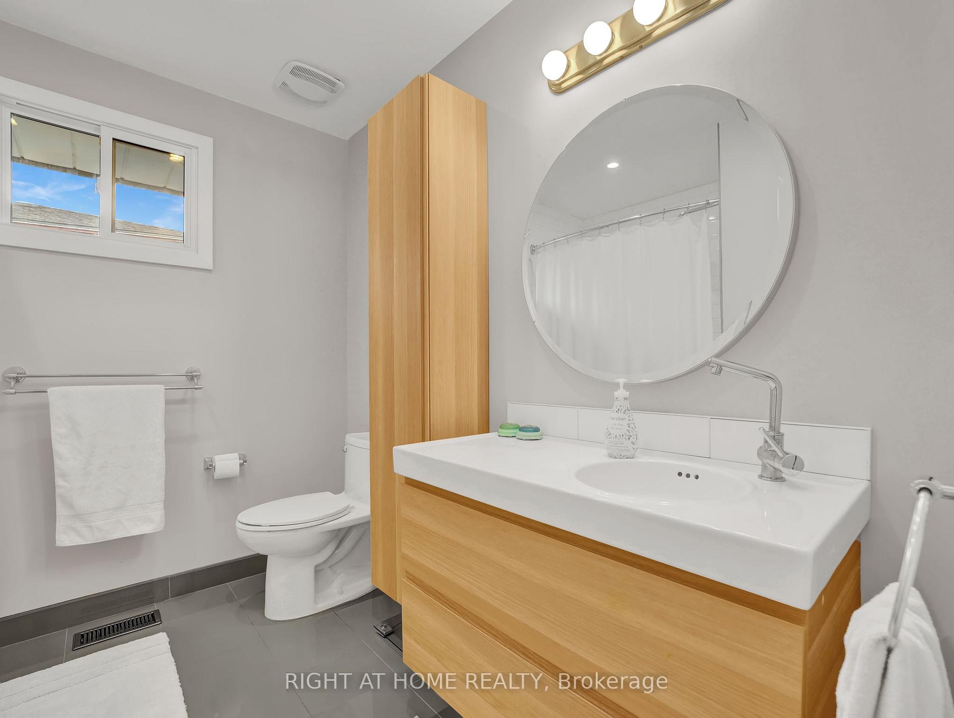 Photo 24 of 2 Chartwell Cres, Guelph, Dovercliffe Park/Old University — HOMEH