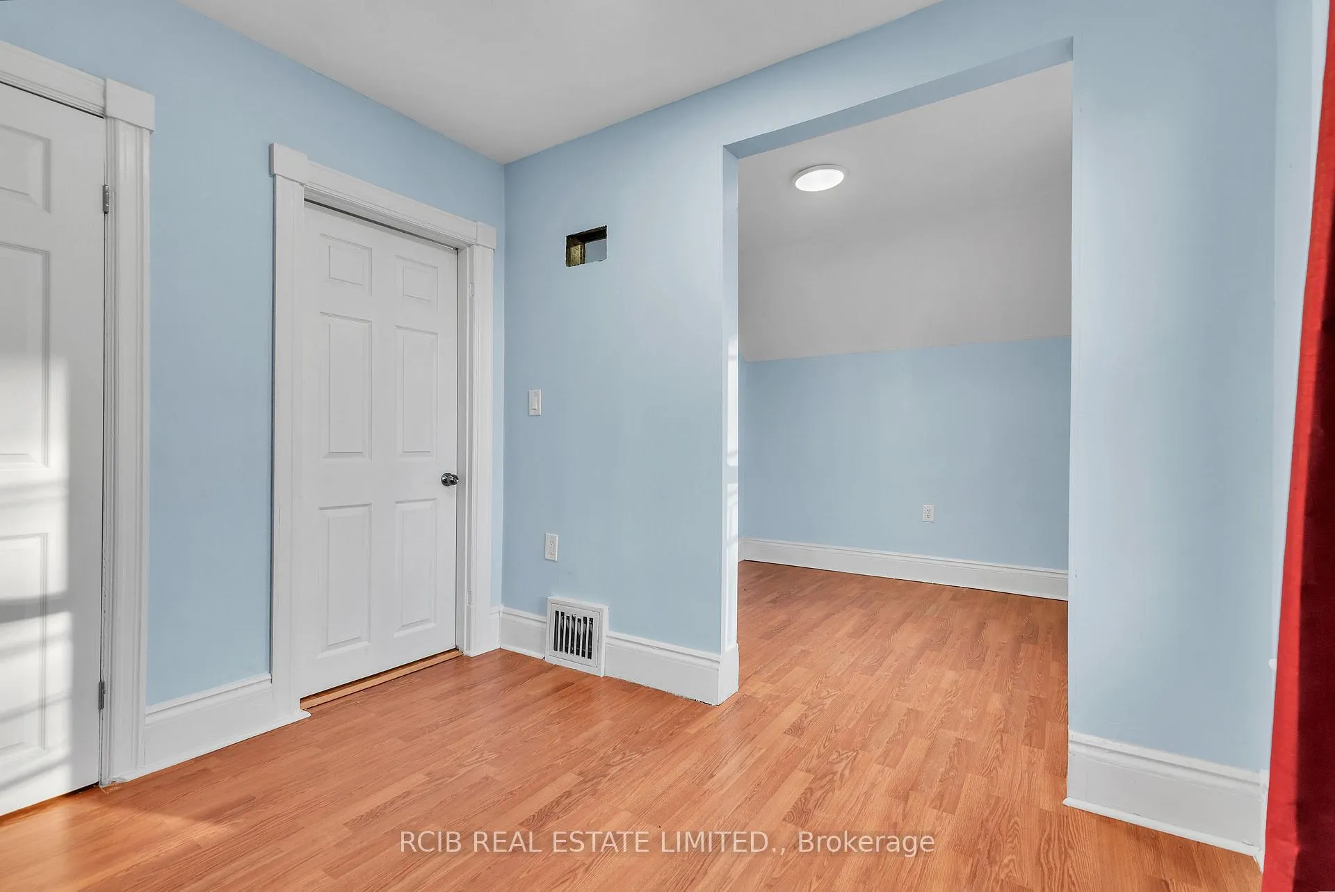 Photo 11 of 224 Burlington Street E, Hamilton, North End — HOMEH