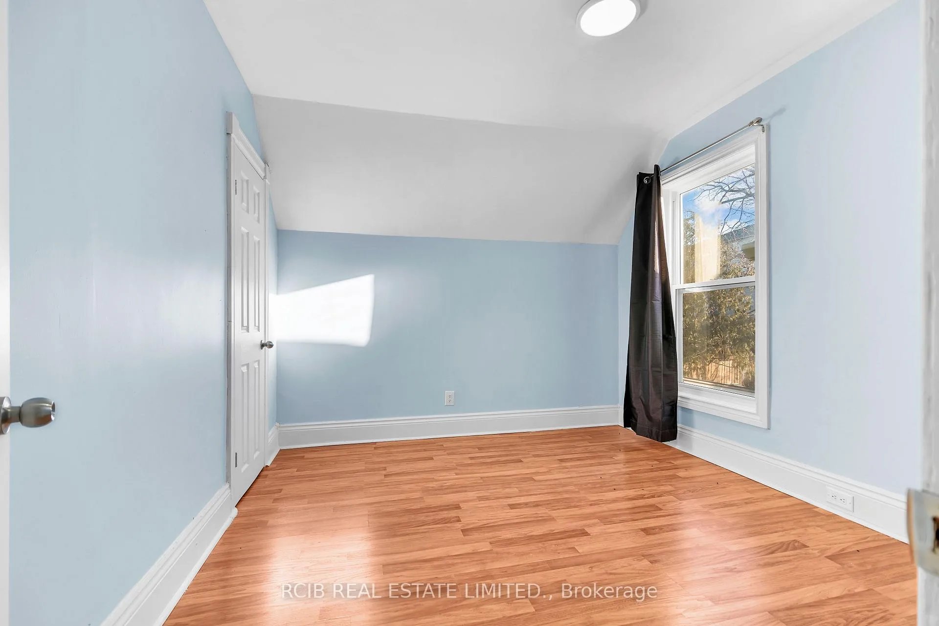 Photo 12 of 224 Burlington Street E, Hamilton, North End — HOMEH