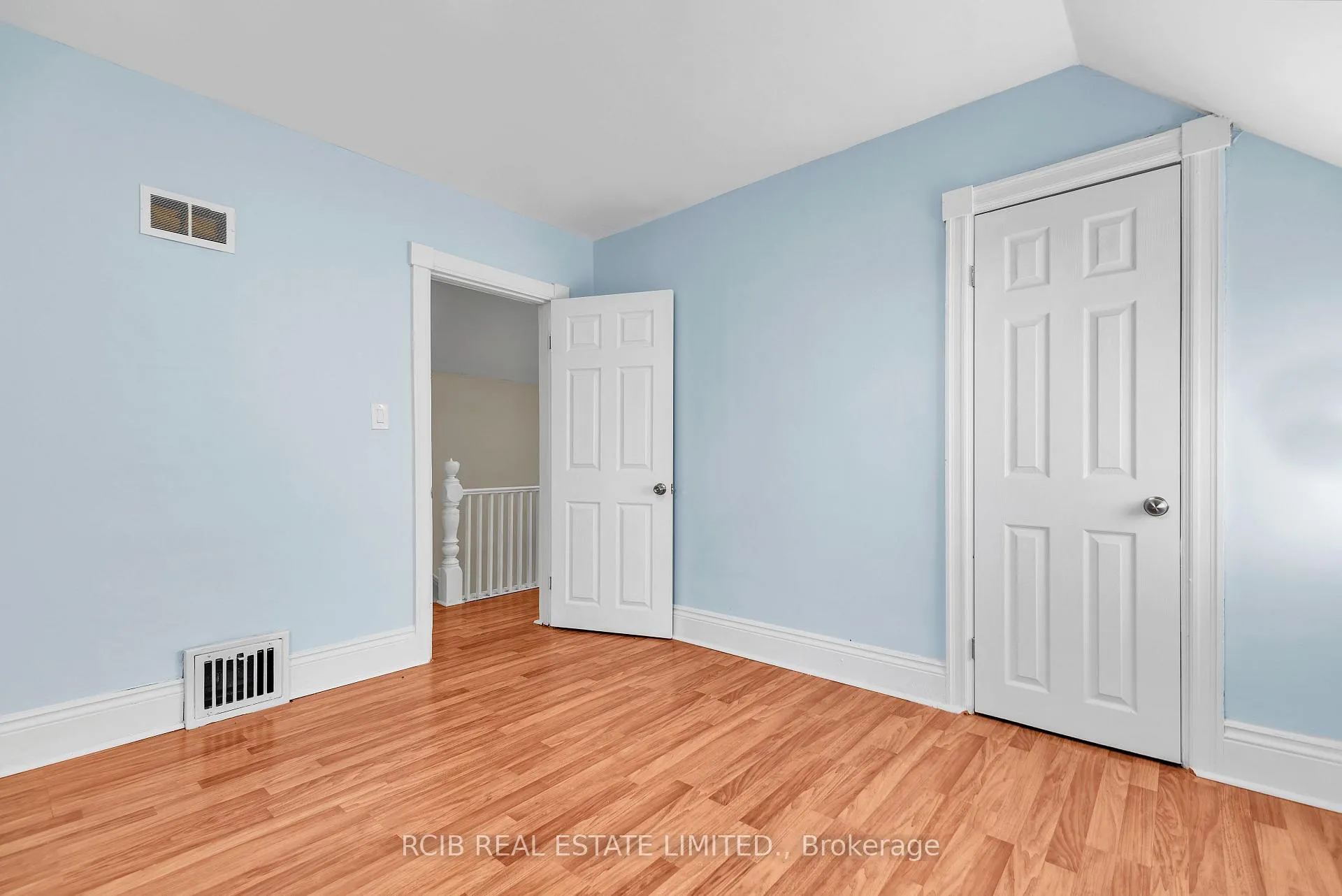 Photo 13 of 224 Burlington Street E, Hamilton, North End — HOMEH