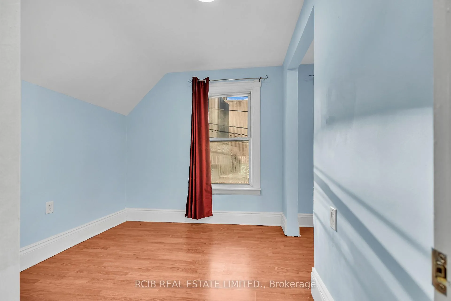 Photo 14 of 224 Burlington Street E, Hamilton, North End — HOMEH