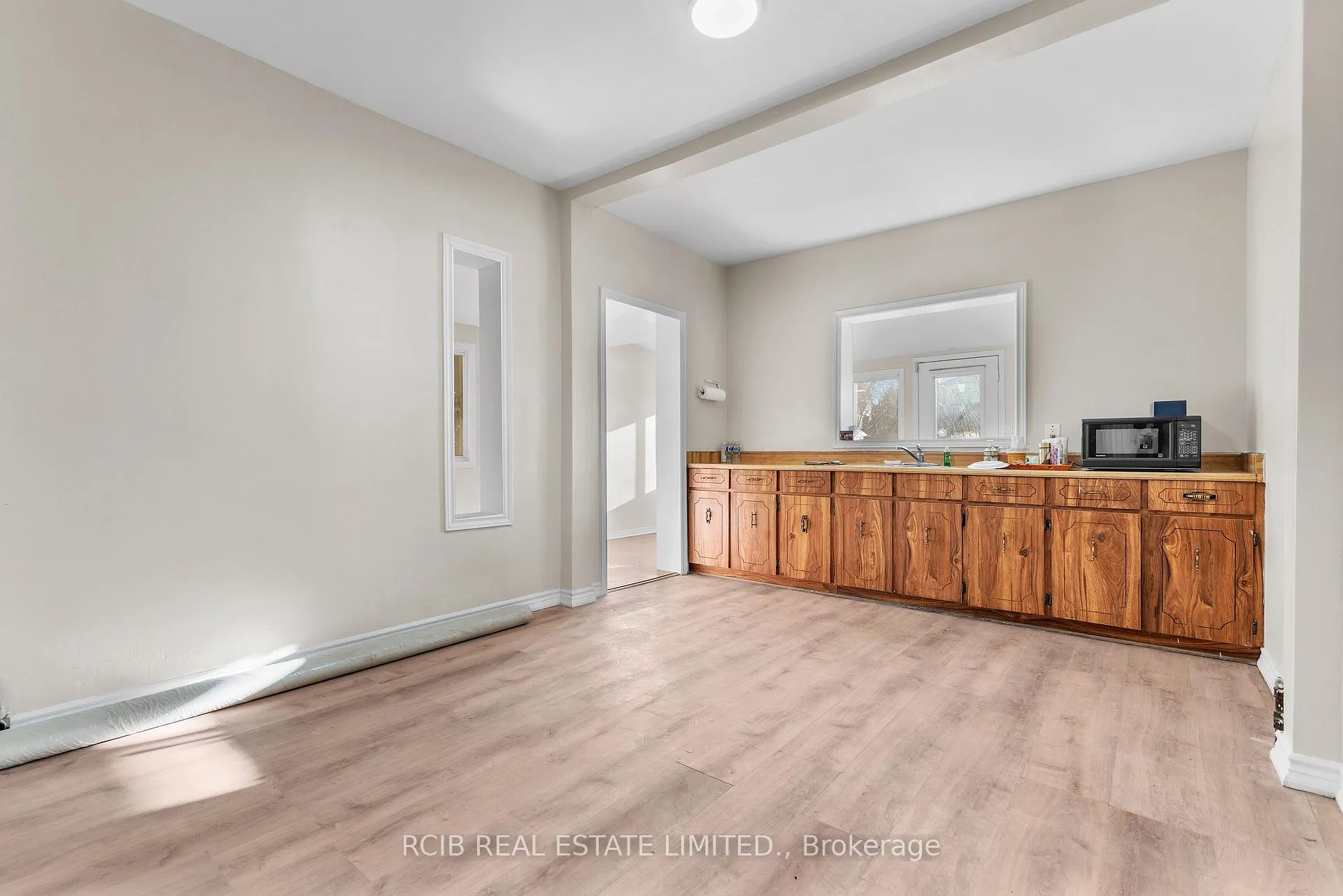 Photo 16 of 224 Burlington Street E, Hamilton, North End — HOMEH