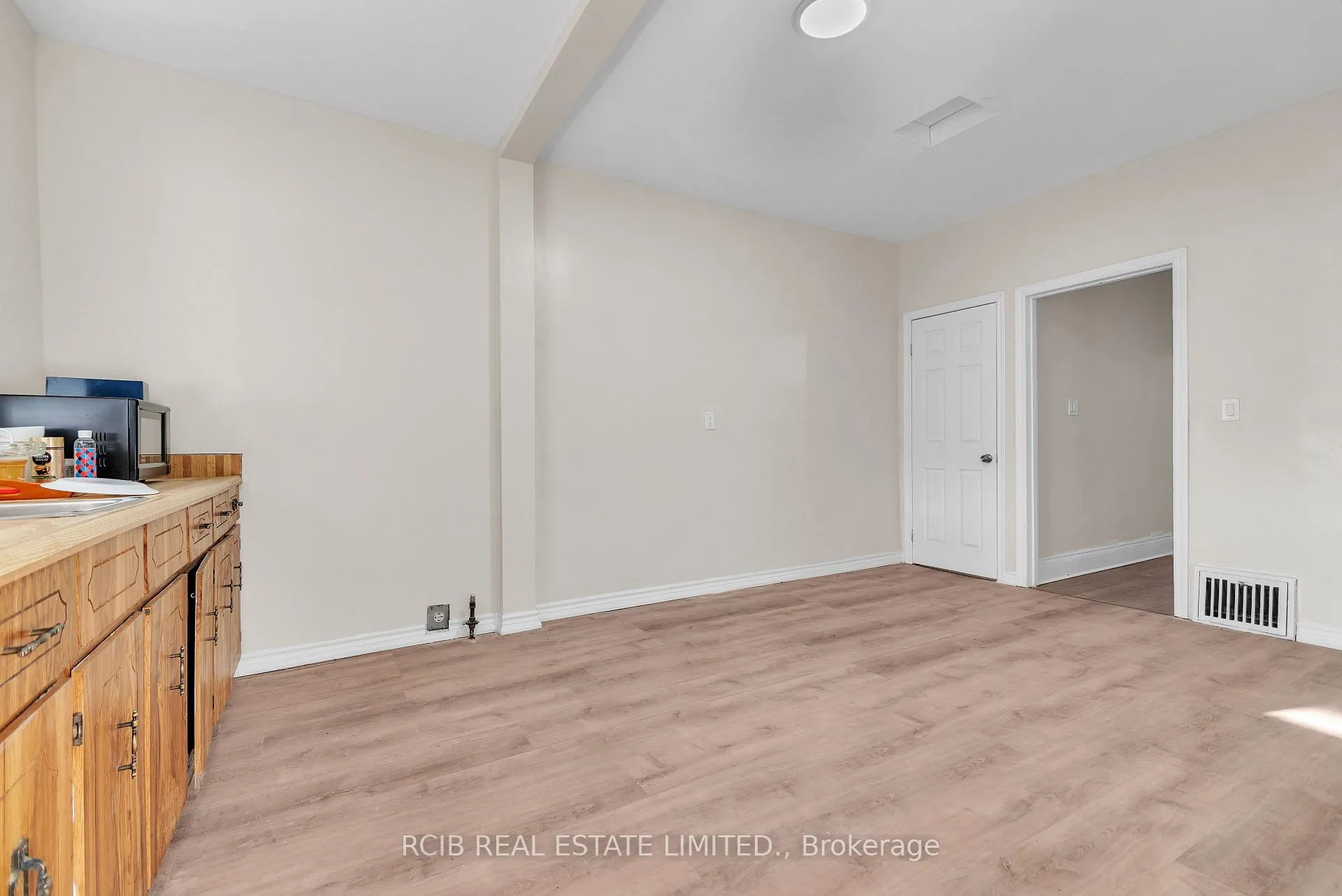 Photo 17 of 224 Burlington Street E, Hamilton, North End — HOMEH