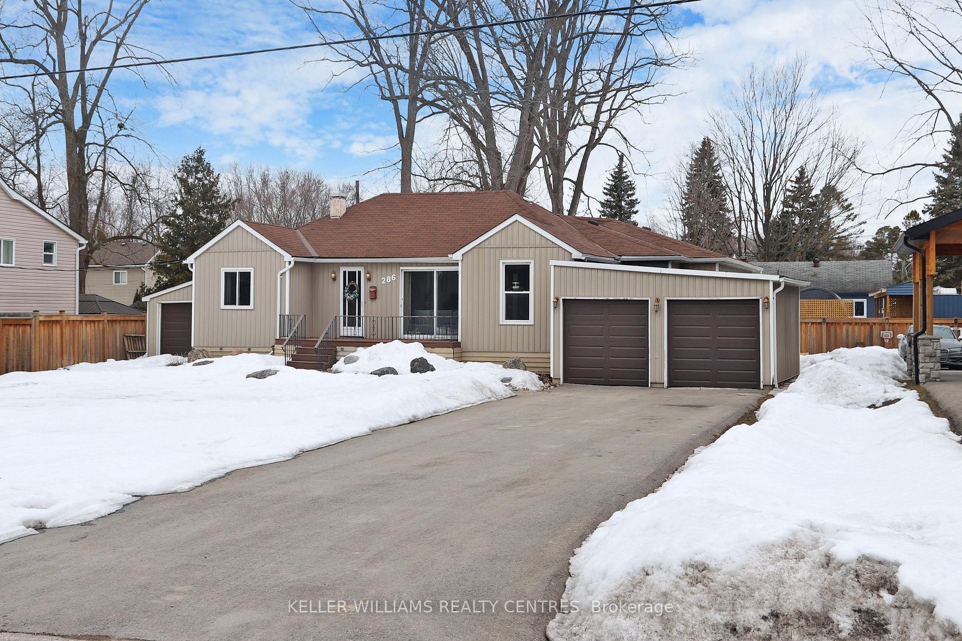 Photo 2 of 286 Rayners Road, Georgina, Historic Lakeshore Communities — HOMEH