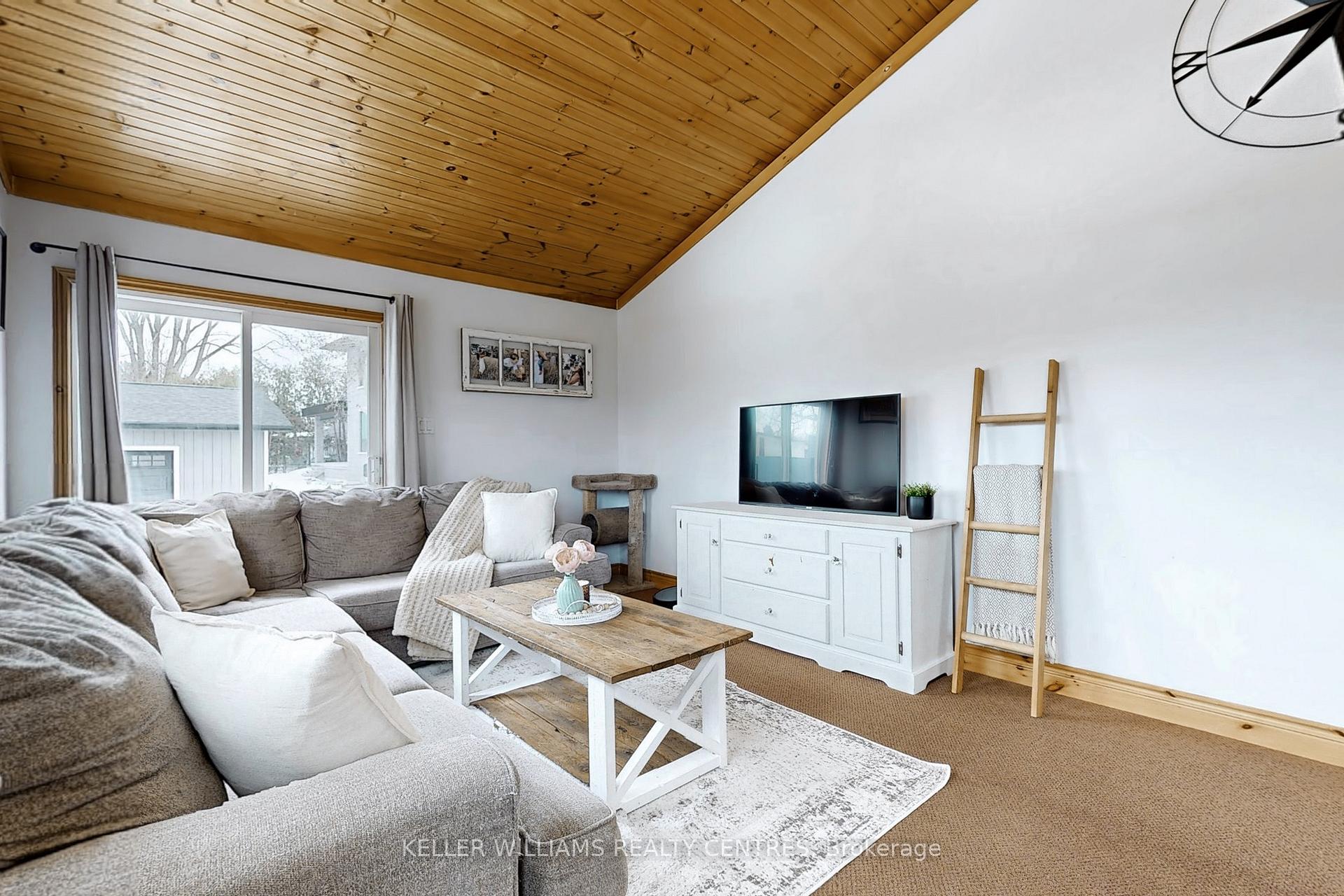 Photo 8 of 286 Rayners Road, Georgina, Historic Lakeshore Communities — HOMEH