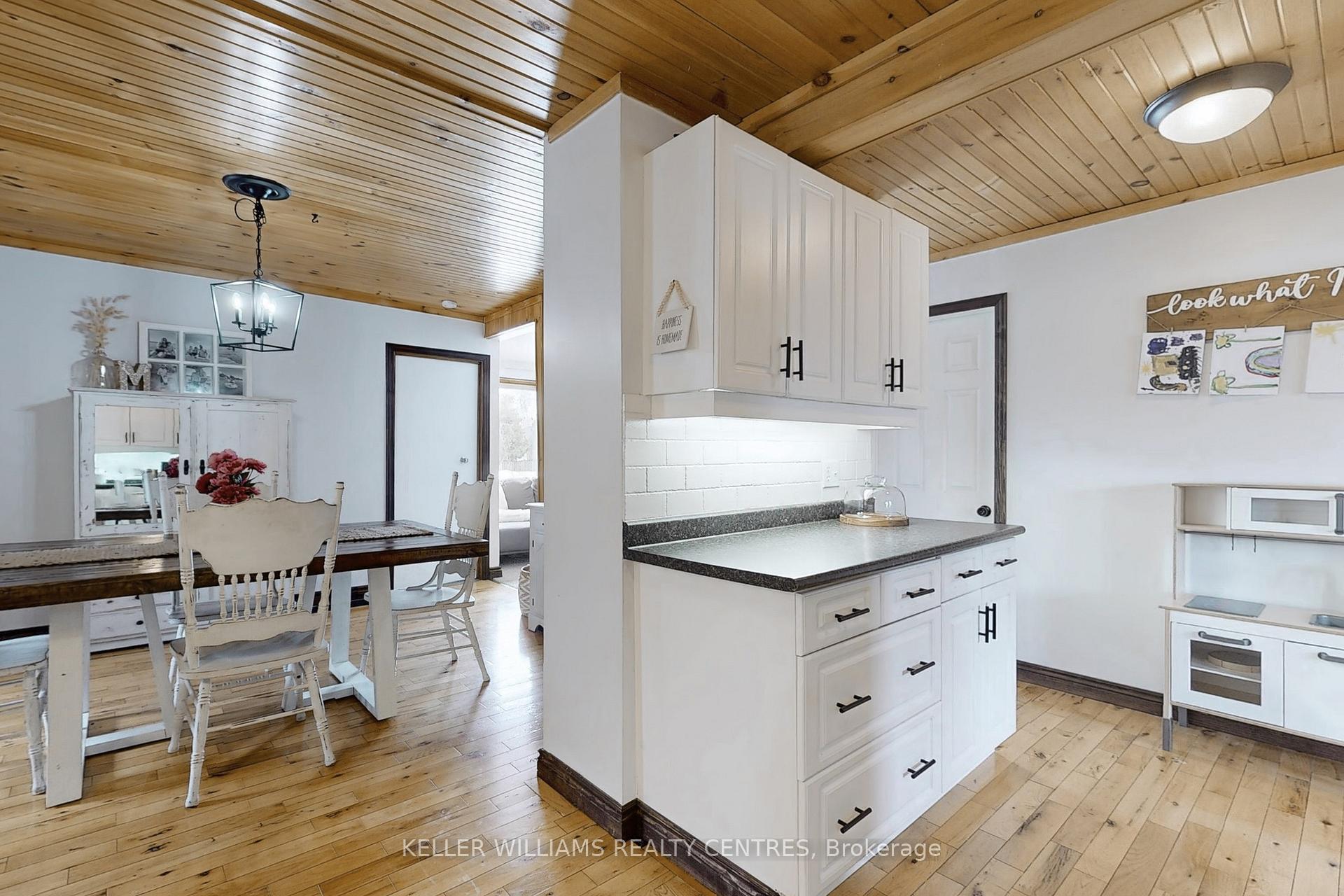 Photo 13 of 286 Rayners Road, Georgina, Historic Lakeshore Communities — HOMEH