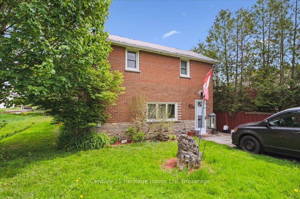 Photo 1 of 2 Johnston Street, Guelph, St. Patrick's Ward — HOMEH