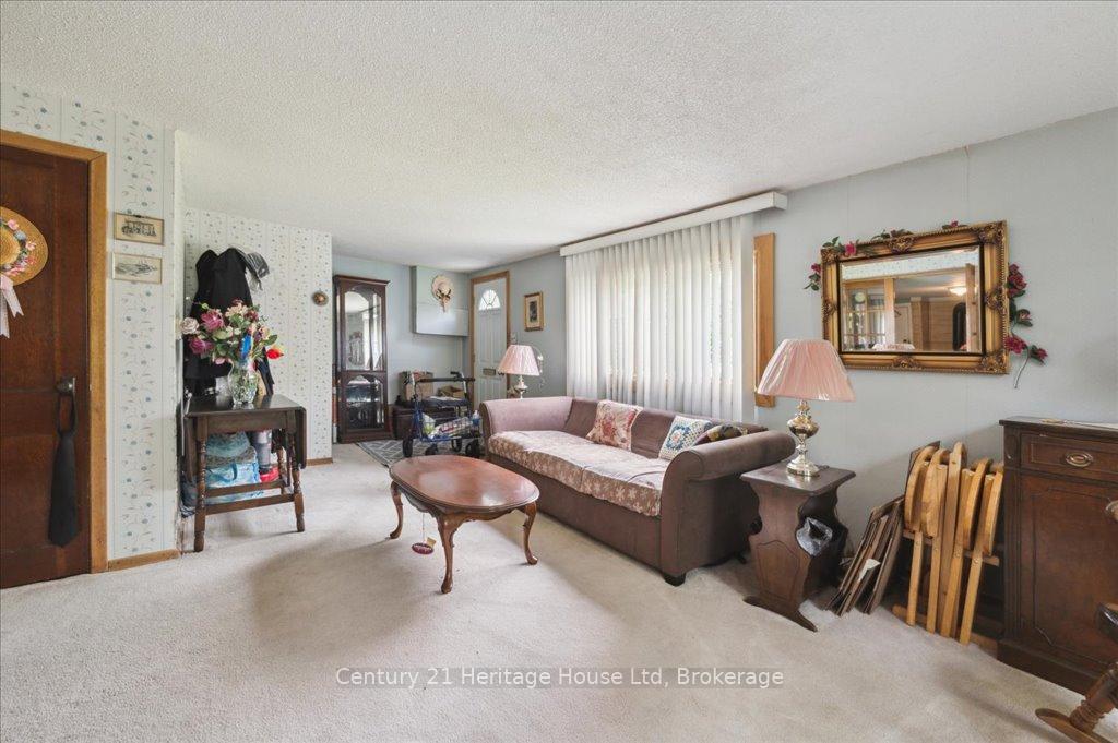 Photo 6 of 2 Johnston Street, Guelph, St. Patrick's Ward — HOMEH
