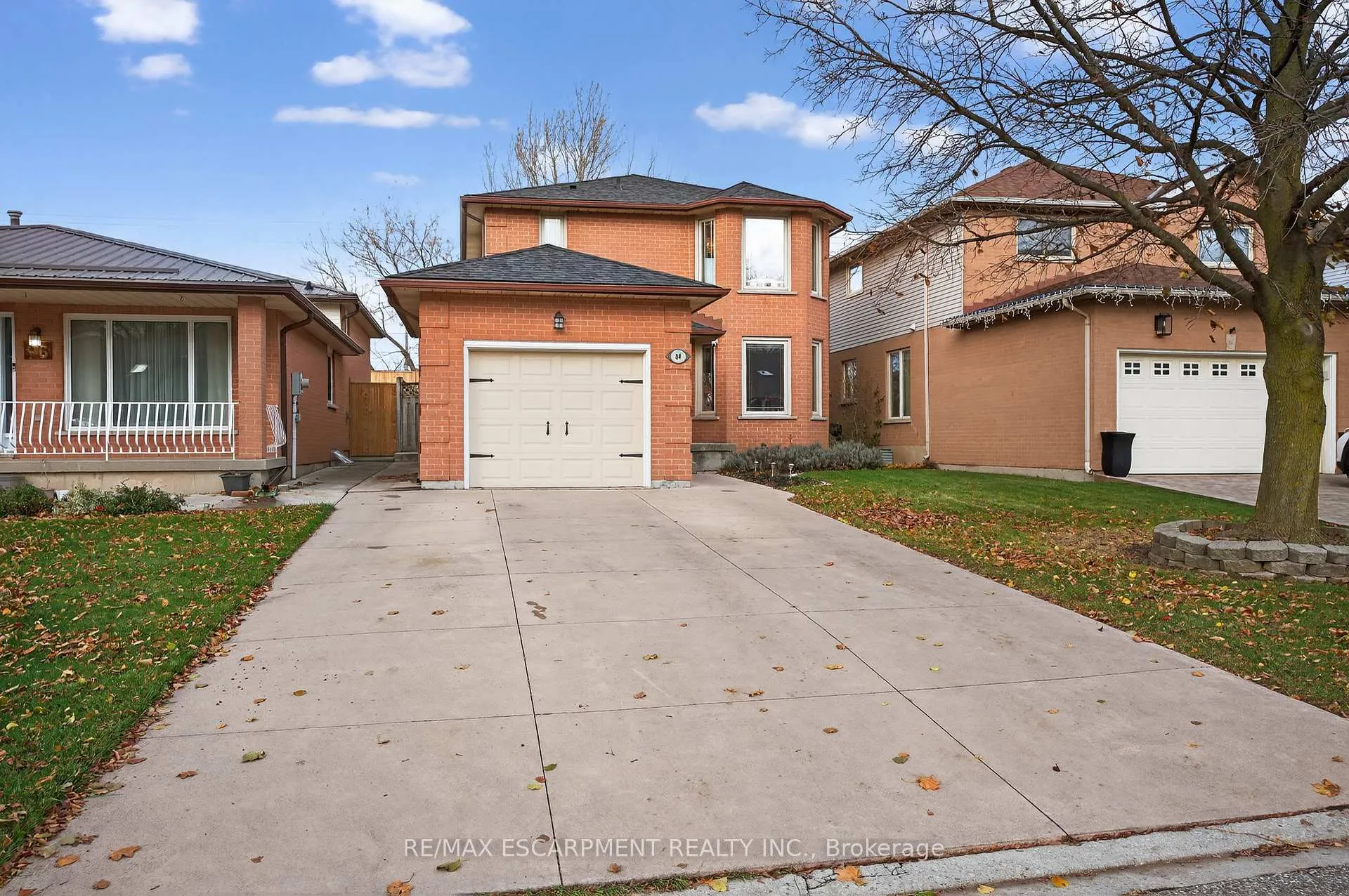 Photo 2 of 84 Branthaven Drive, Hamilton, Stoney Creek Mountain — HOMEH