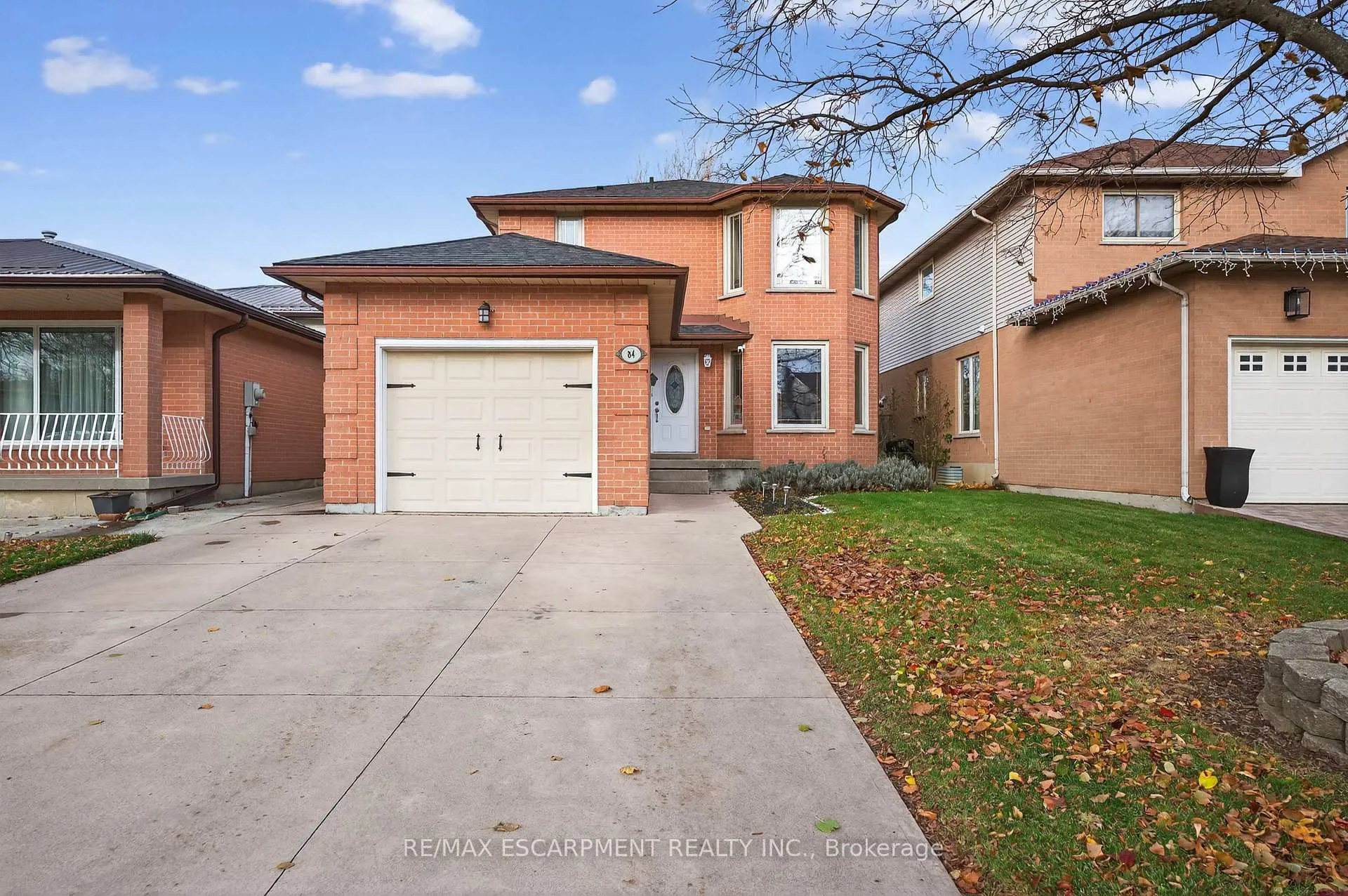 Photo 4 of 84 Branthaven Drive, Hamilton, Stoney Creek Mountain — HOMEH
